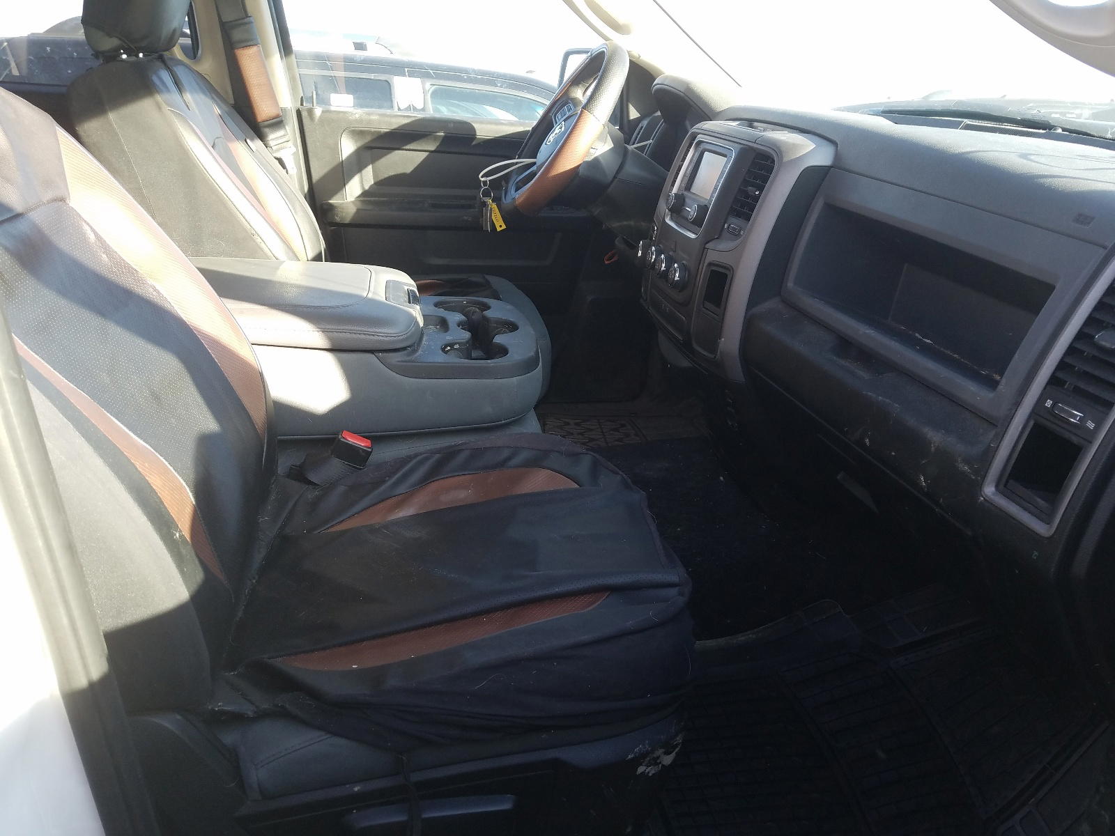 Photo 5 from auction – 2019 RAM 1500 CLASS with VIN 1C6RR7FG8KS740971