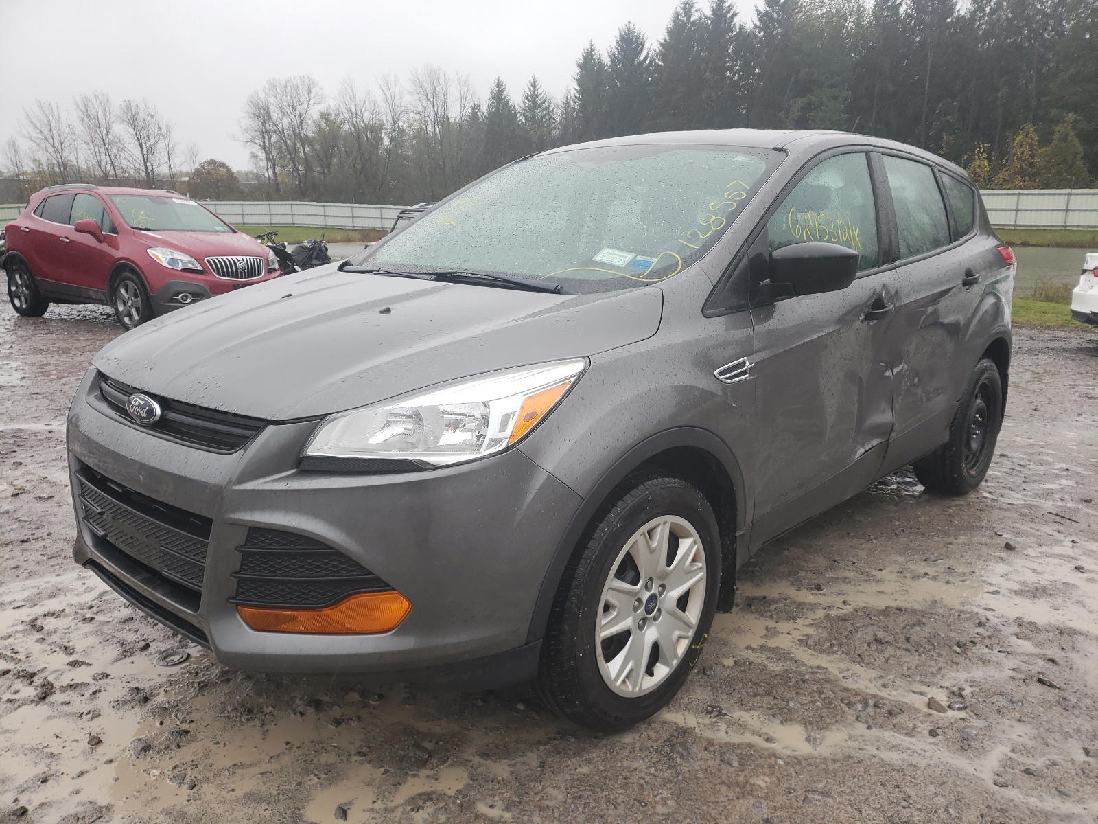 Photo 2 from auction – 2013 FORD ESCAPE S with VIN 1FMCU0F75DUD22925