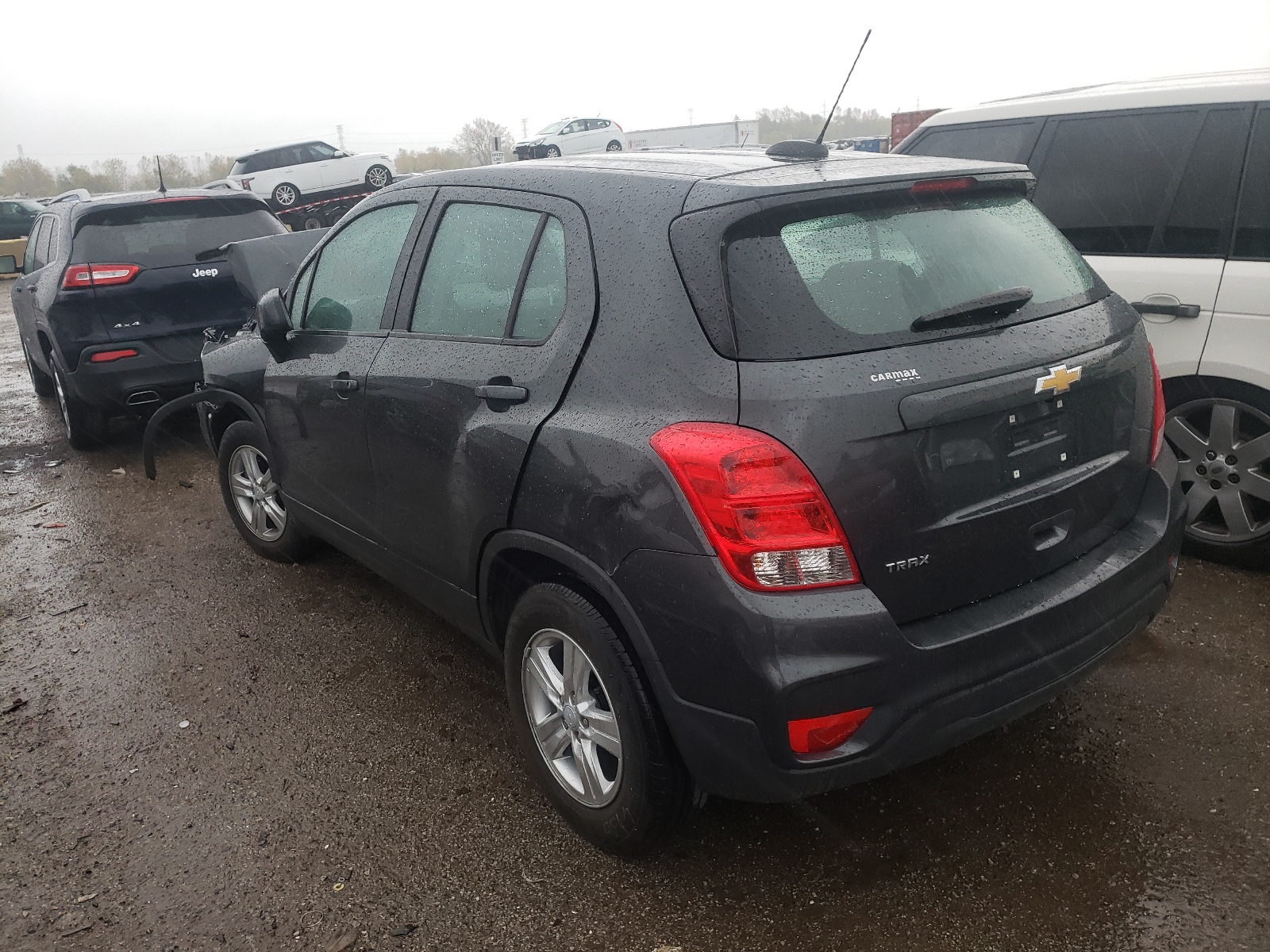 Photo 3 from auction – 2019 CHEVROLET TRAX LS with VIN 3GNCJKSB5KL196633