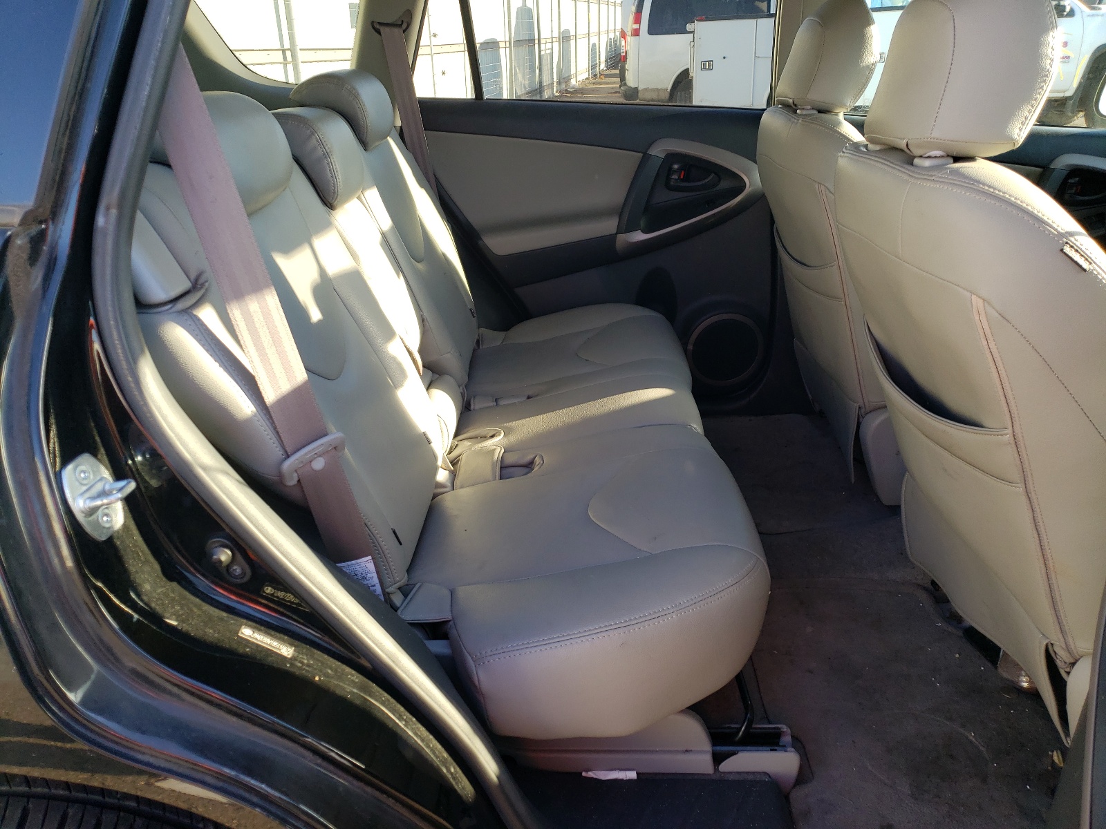 Photo 6 from auction – 2008 TOYOTA RAV 4 with VIN JTMZD33V185110672