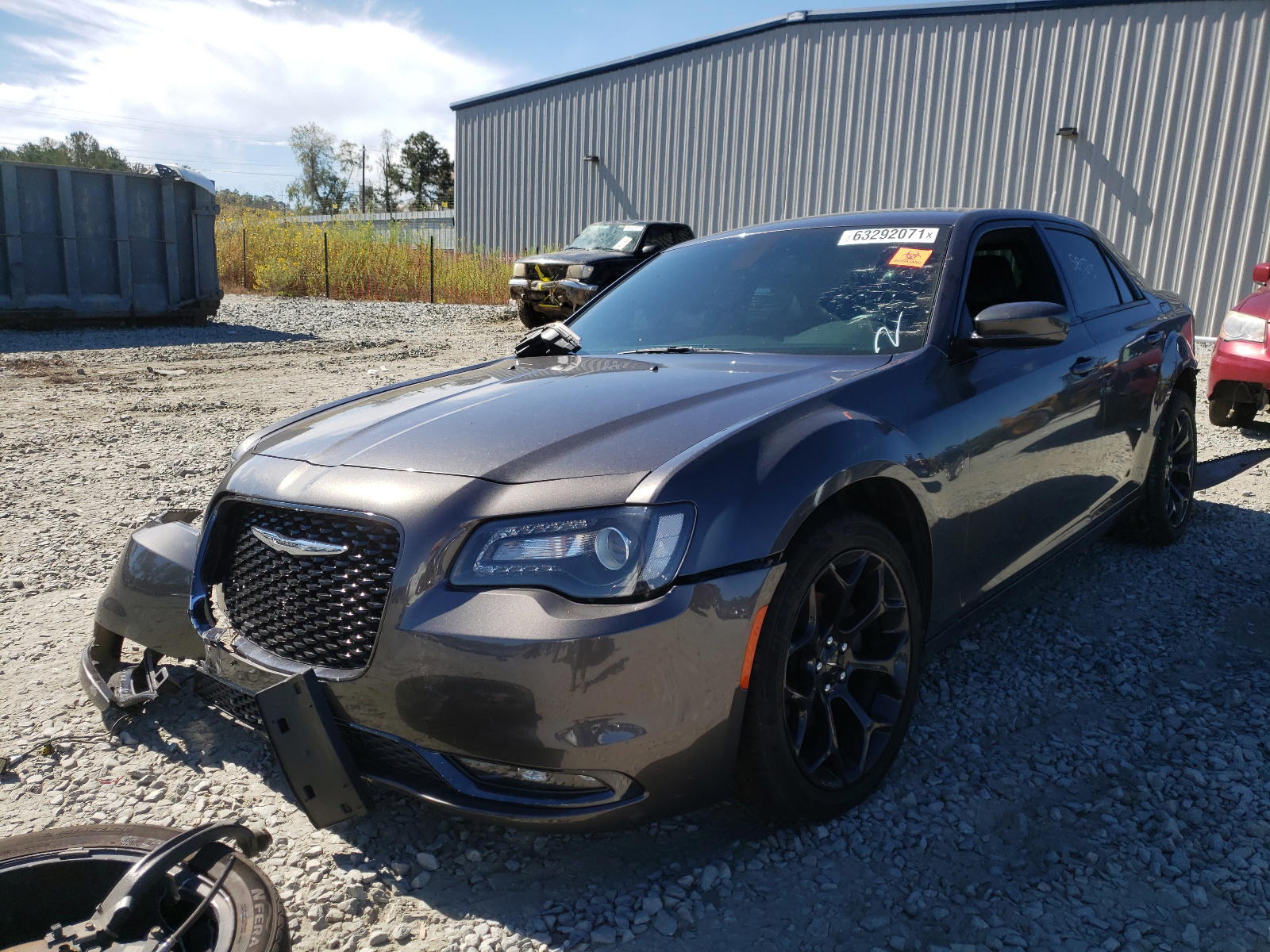Photo 2 from auction – 2019 CHRYSLER 300 S with VIN 2C3CCABG6KH697777