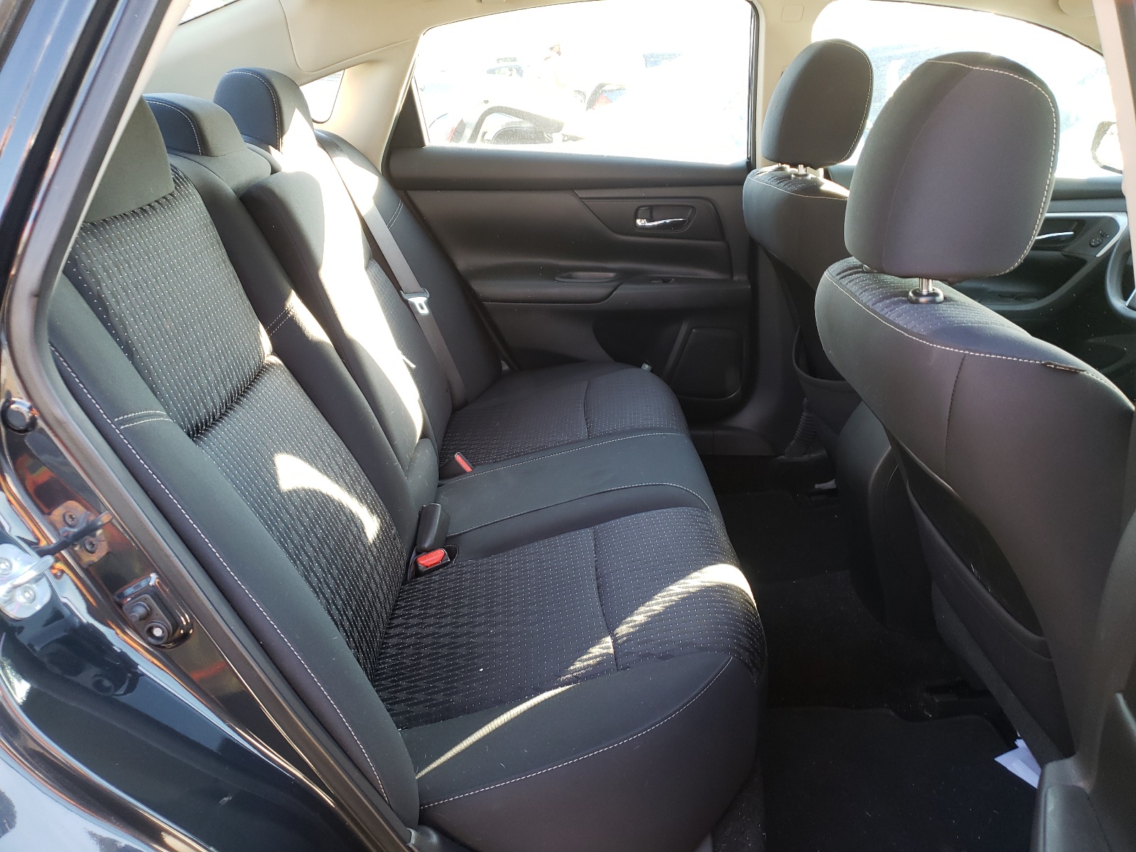 Photo 6 from auction – 2016 NISSAN ALTIMA 2.5 with VIN 1N4AL3AP4GC270517