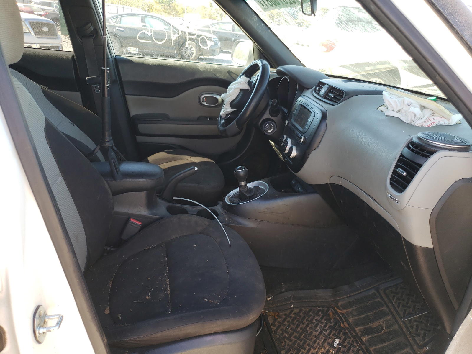 Photo 5 from auction – 2017 KIA SOUL with VIN KNDJN2A2XH7426430