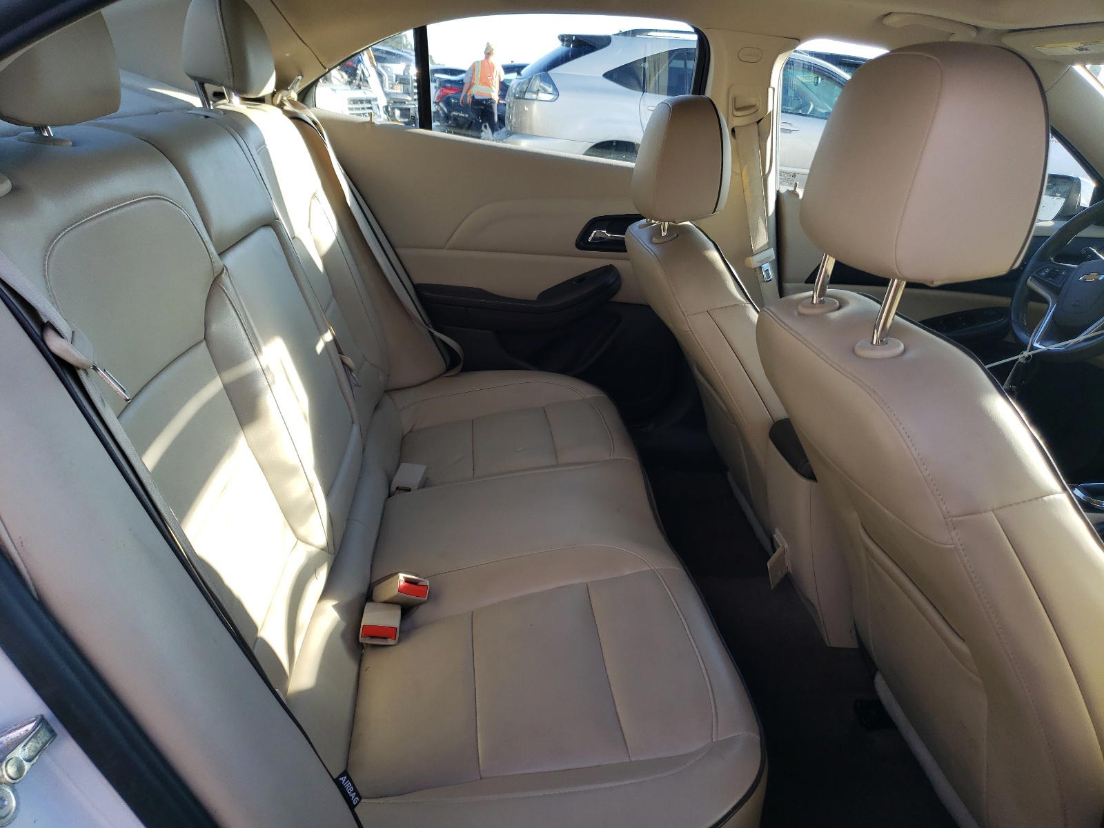 Photo 6 from auction – 2016 CHEVROLET MALIBU LIM with VIN 1G11E5SA5GF124497