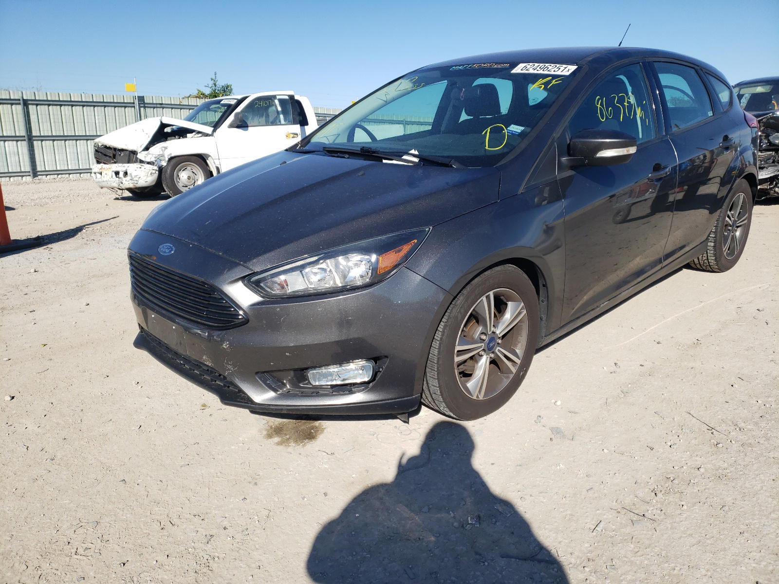 Photo 2 from auction – 2016 FORD FOCUS SE with VIN 1FADP3KE1GL326735