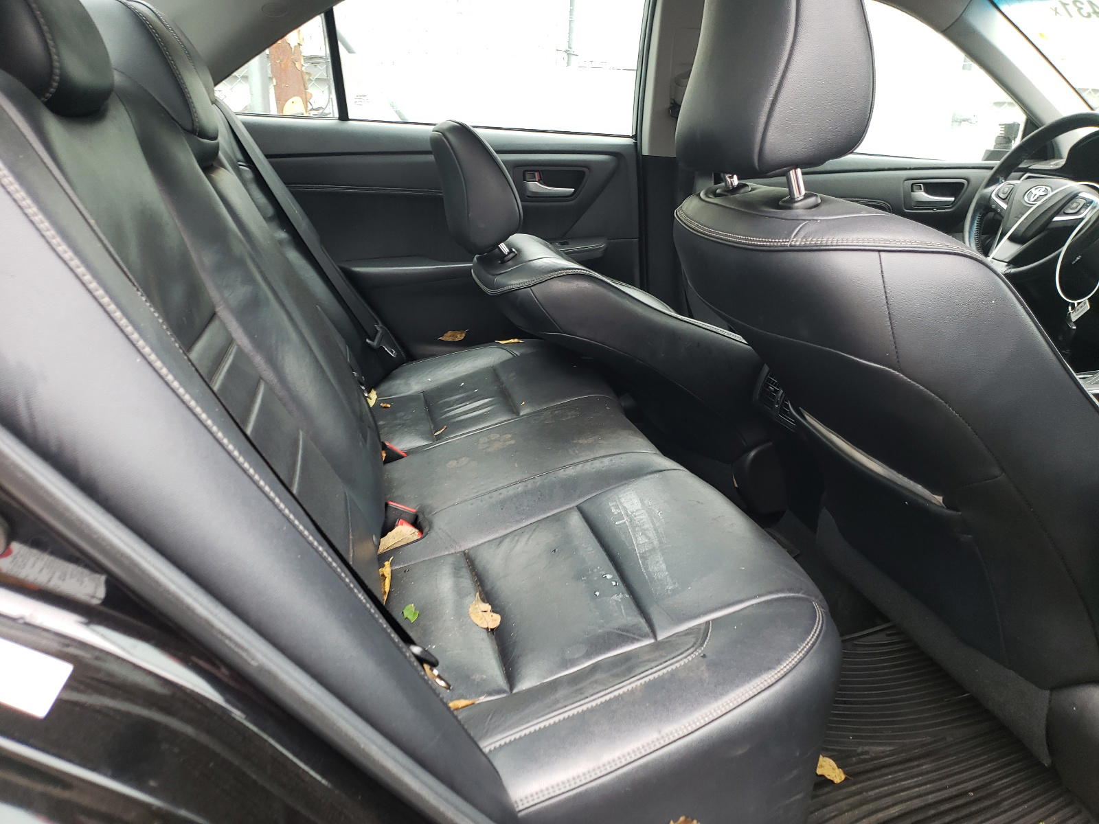 Photo 6 from auction – 2015 TOYOTA CAMRY HYBR with VIN 4T1BD1FK0FU166317