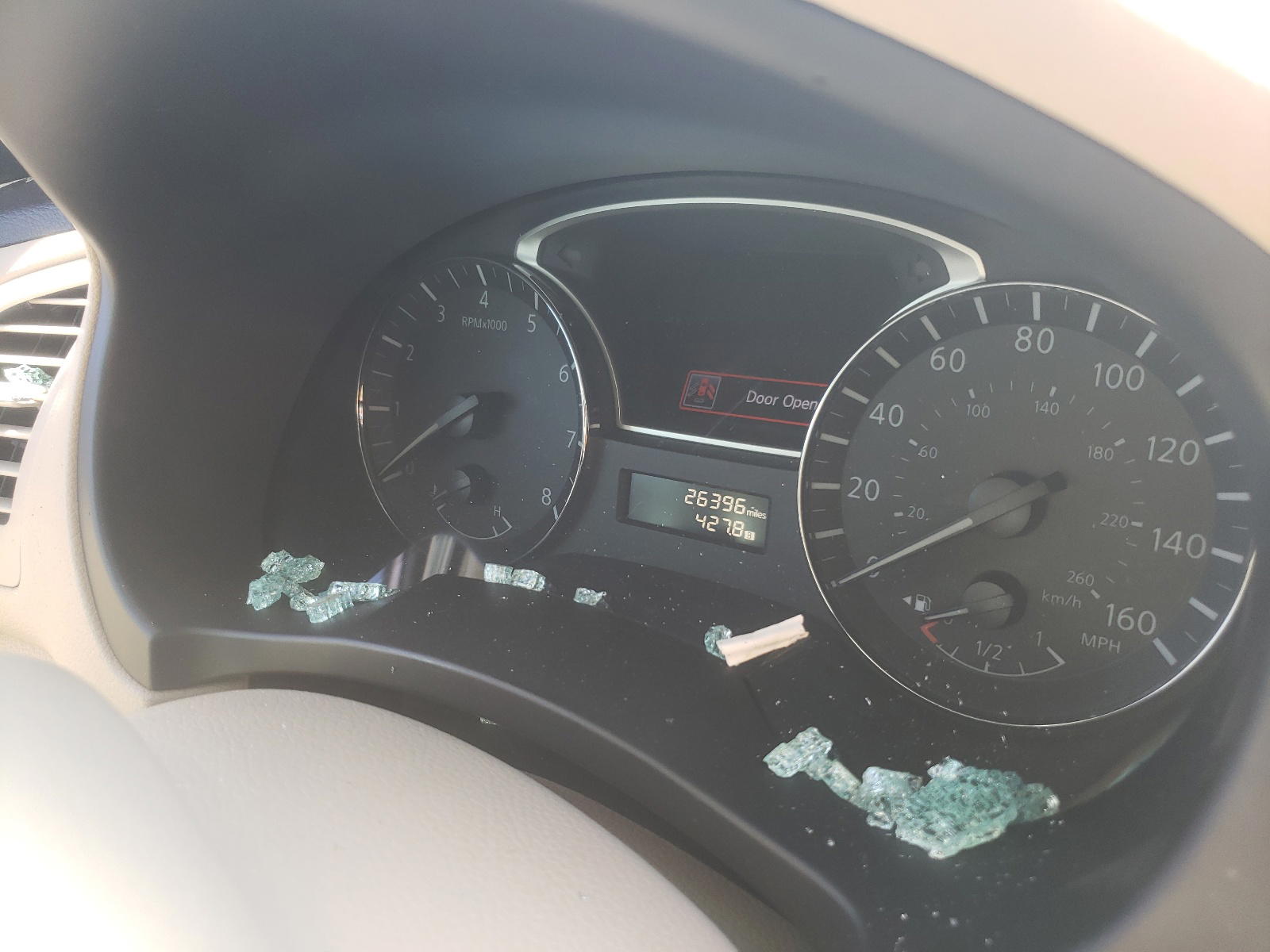 Photo 8 from auction – 2015 NISSAN ALTIMA 2.5 with VIN 1N4AL3AP1FC419352