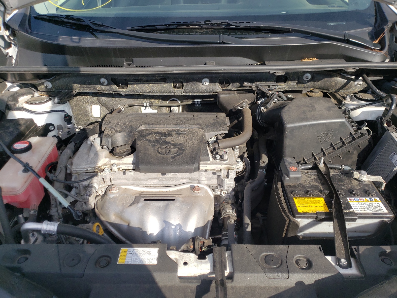 Photo 7 from auction – 2016 TOYOTA RAV4 LE with VIN JTMBFREV5GD184967