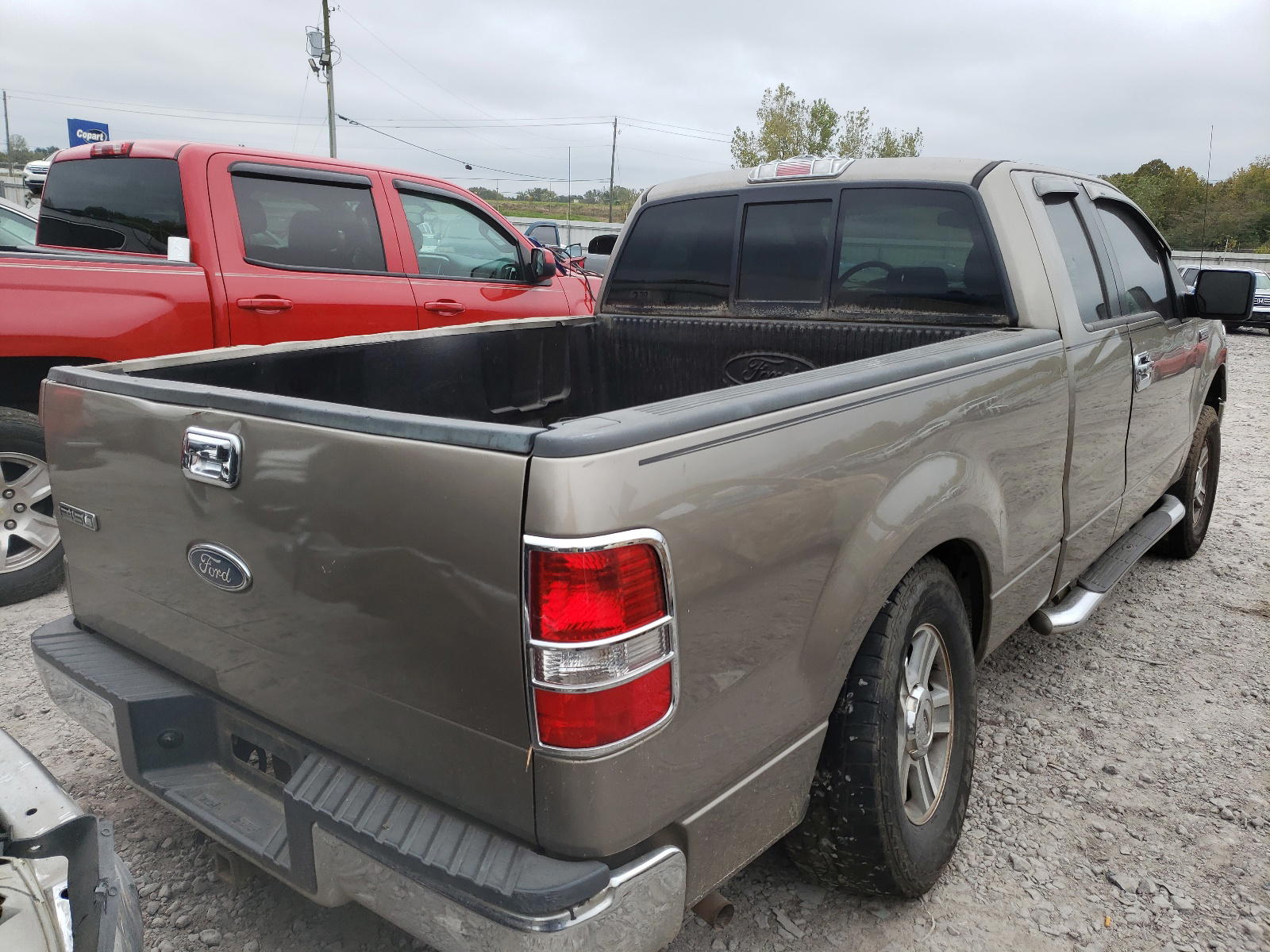 Photo 4 from auction – 2005 FORD F150 with VIN 1FTRX12W65FA22728