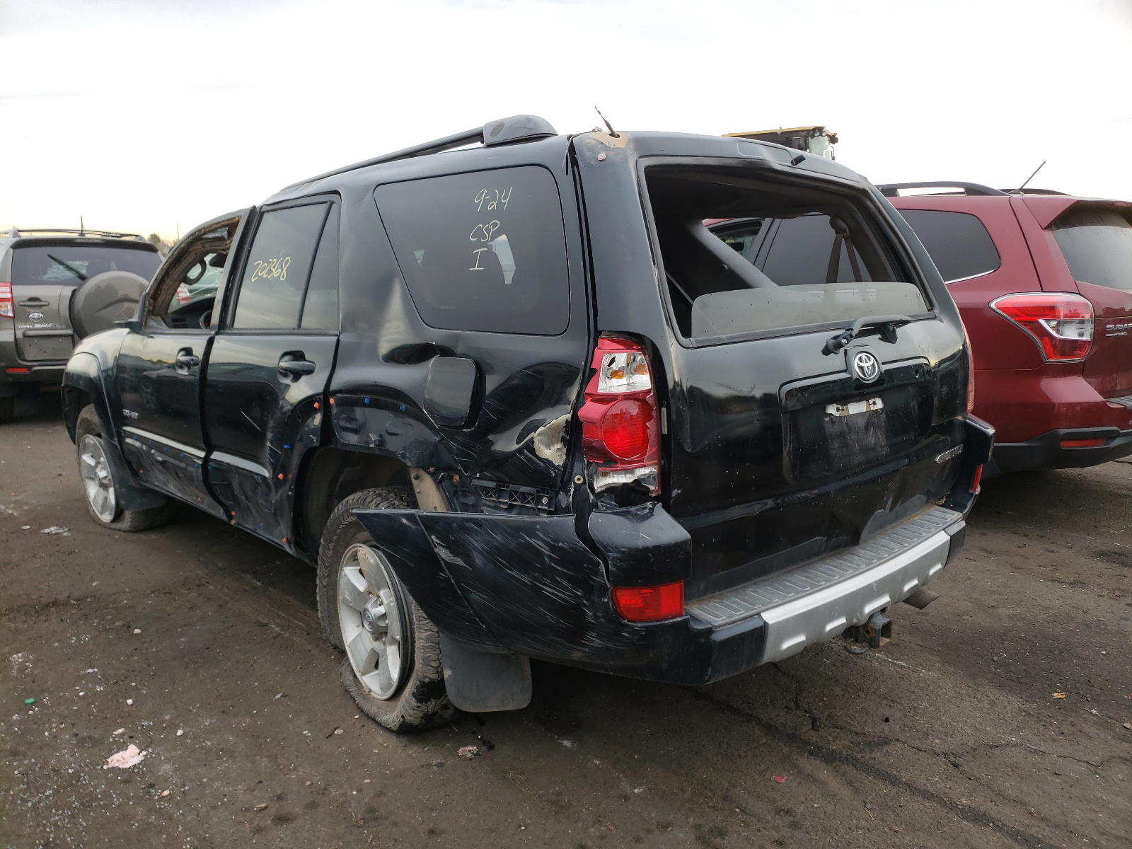 Photo 3 from auction – 2004 TOYOTA 4RUNNER SR with VIN JTEBU14R840049184
