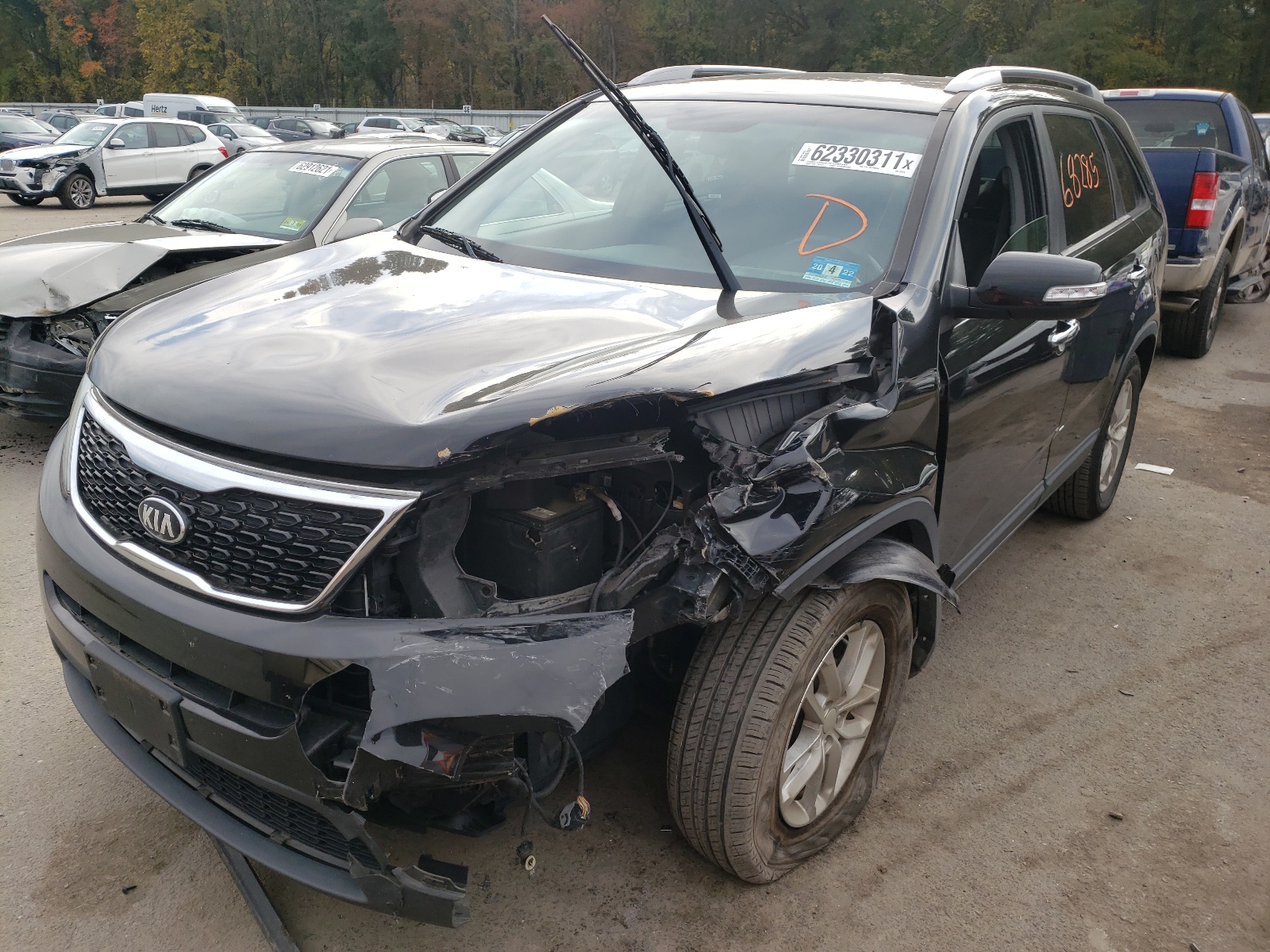 Photo 2 from auction – 2015 KIA SORENTO LX with VIN 5XYKT4A67FG599119