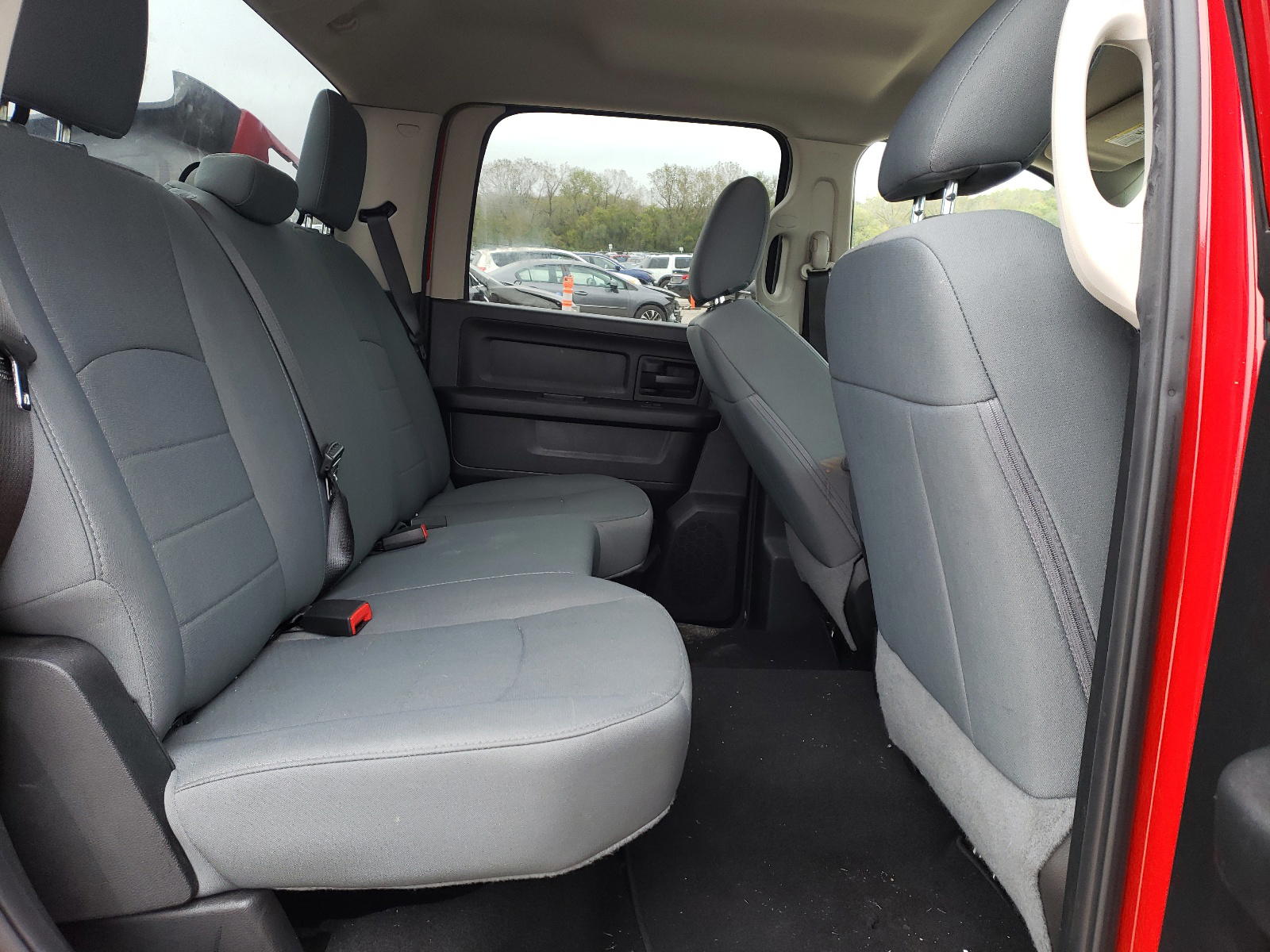 Photo 6 from auction – 2018 RAM 1500 ST with VIN 1C6RR6KT4JS305621