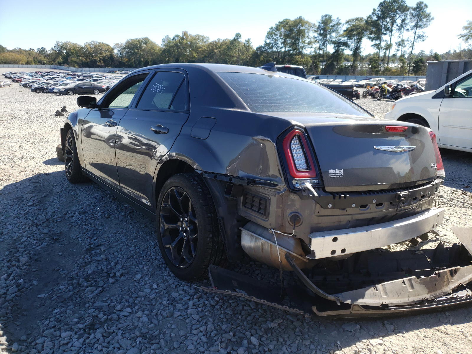 Photo 3 from auction – 2019 CHRYSLER 300 S with VIN 2C3CCABG6KH697777