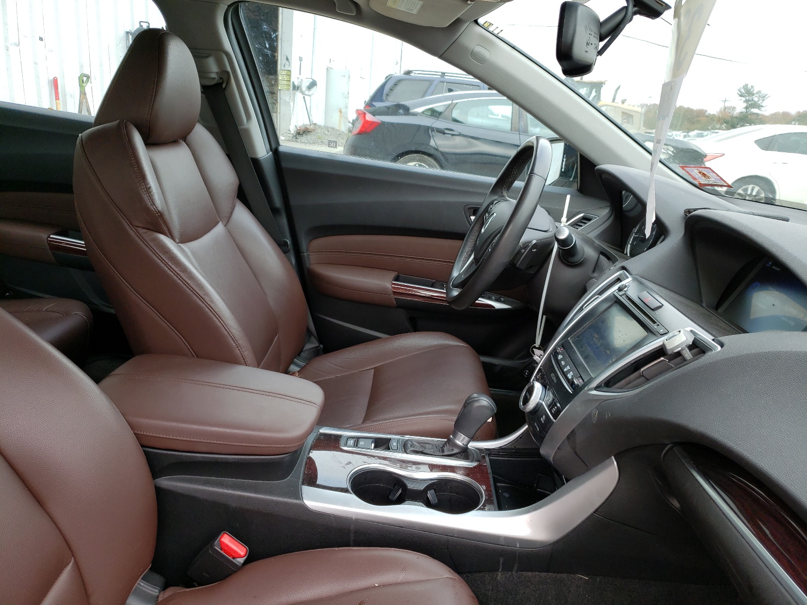 Zdjęcie 5 z aukcji – 2015 ACURA TLX z VIN 19UUB1F35FA002379