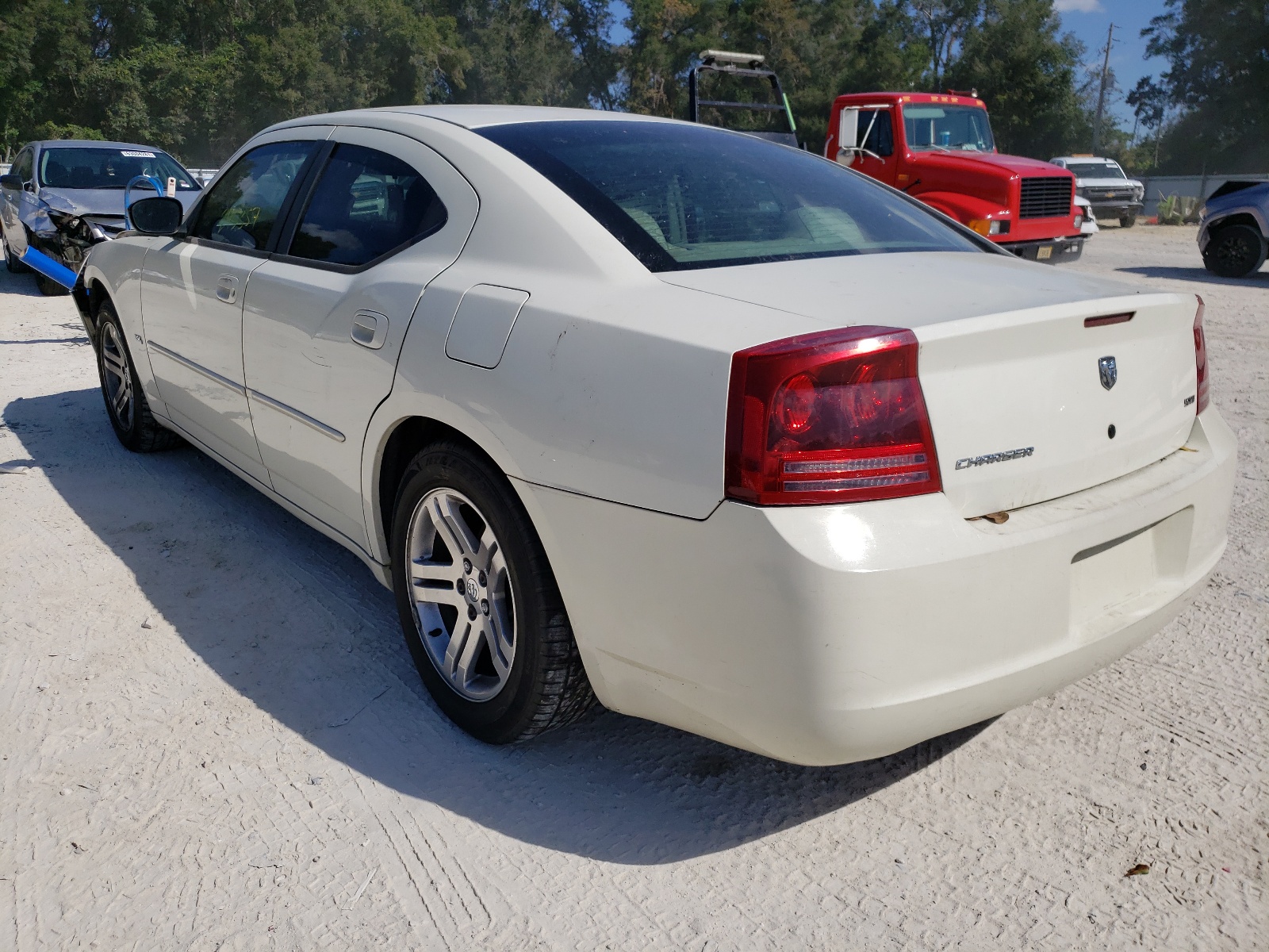 Photo 3 from auction – 2006 DODGE CHARGER SE with VIN 2B3KA43G46H160653