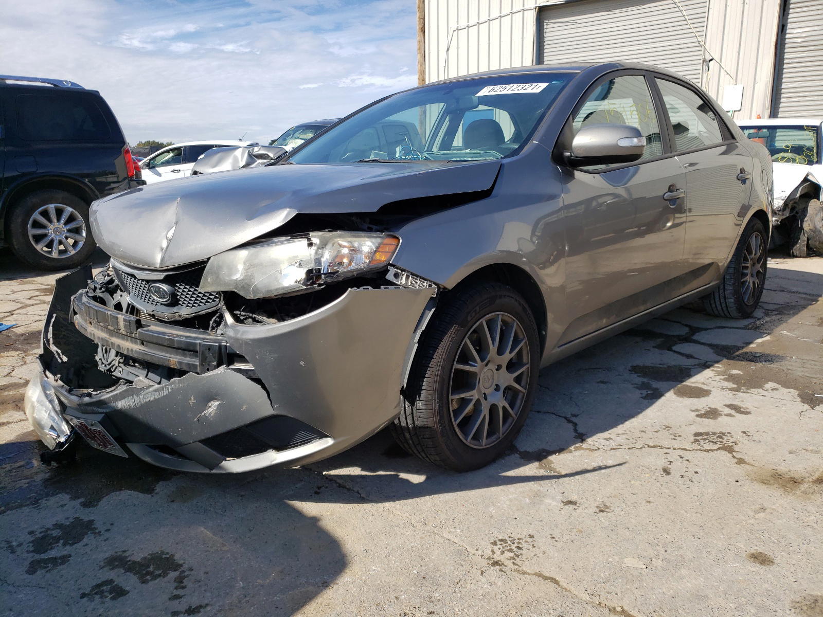 Photo 2 from auction – 2010 KIA FORTE EX with VIN KNAFU4A2XA5059807