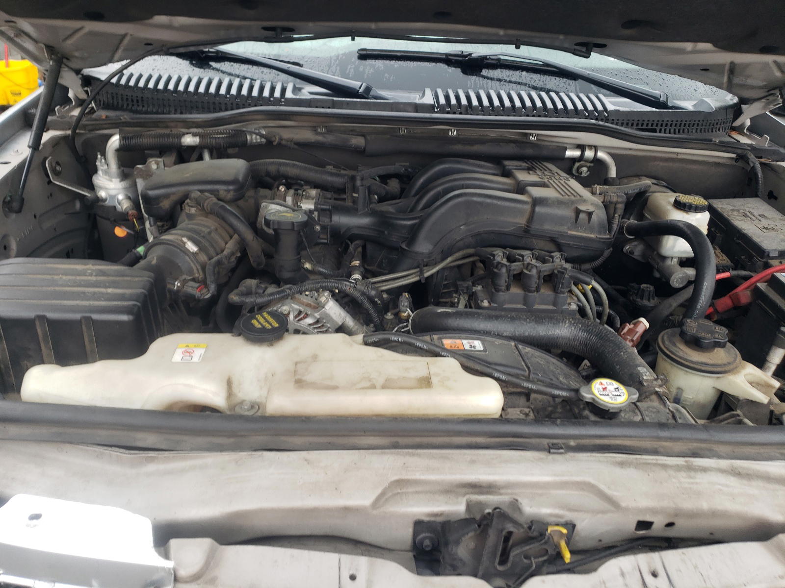 Photo 7 from auction – 2010 MERCURY MOUNTAINEE with VIN 4M2EN3JE7AUJ01088