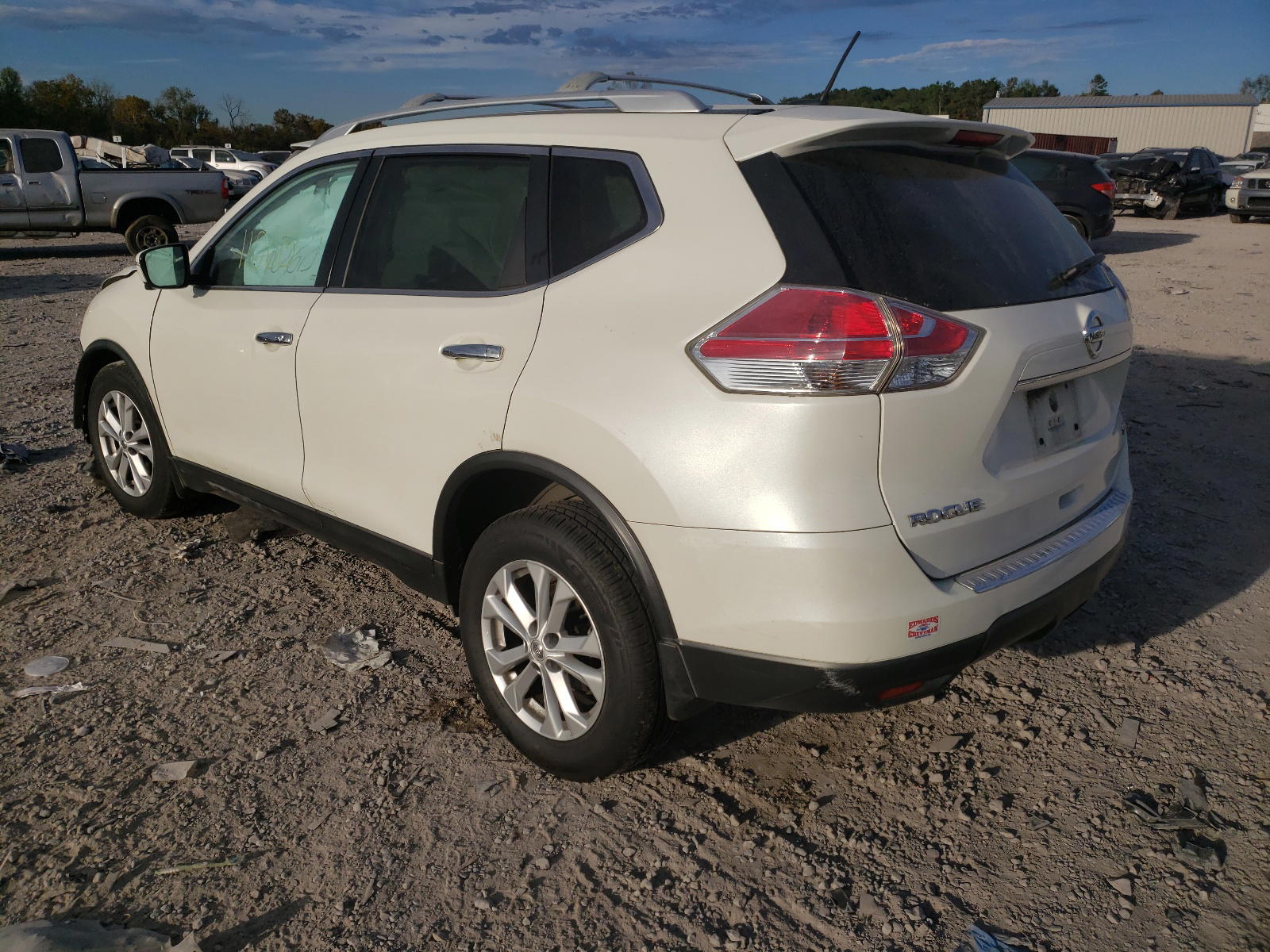 Photo 3 from auction – 2015 NISSAN ROGUE S with VIN KNMAT2MT3FP573695