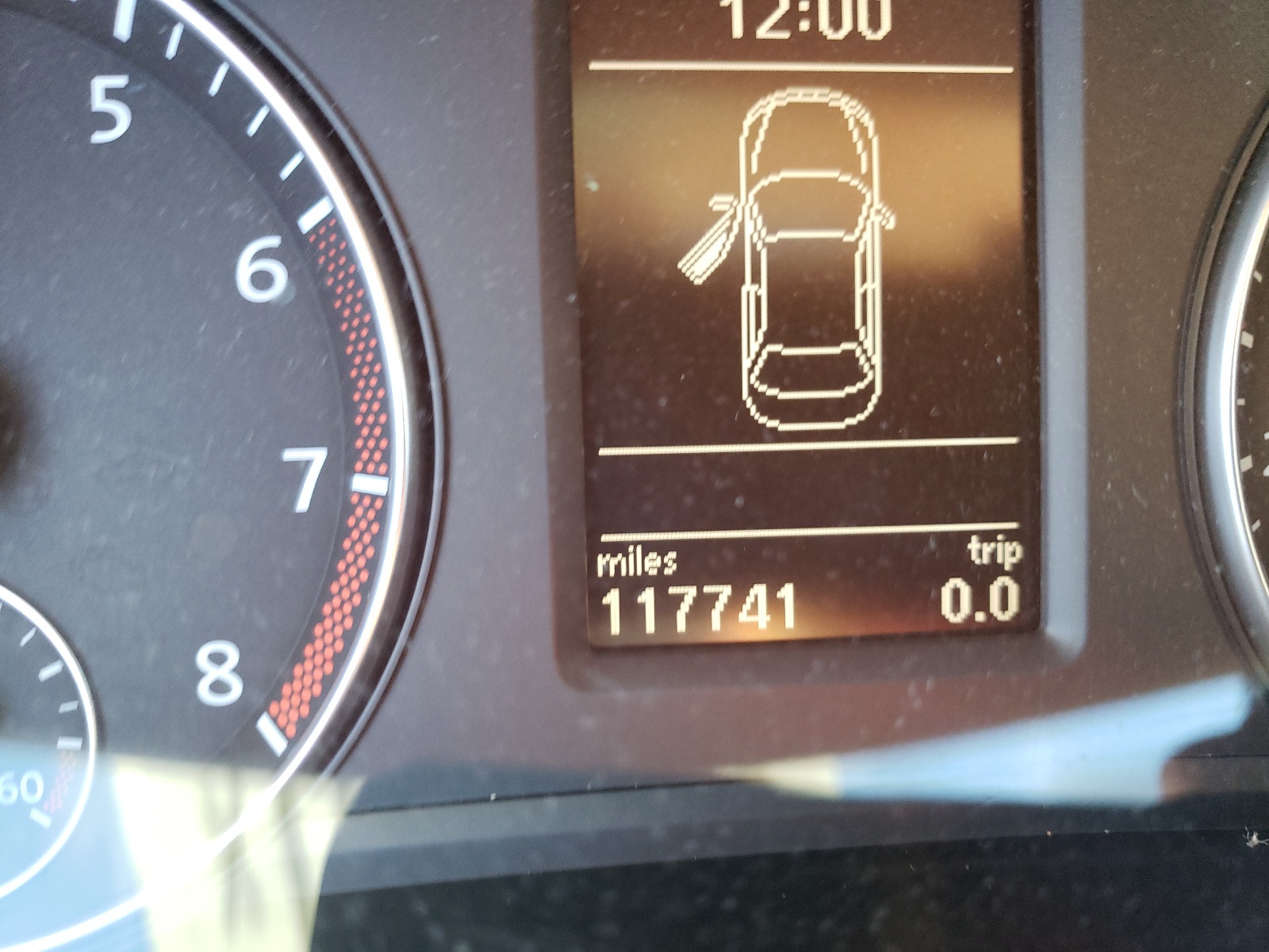 Photo 8 from auction – 2012 VOLKSWAGEN PASSAT SE with VIN 1VWBP7A36CC084024