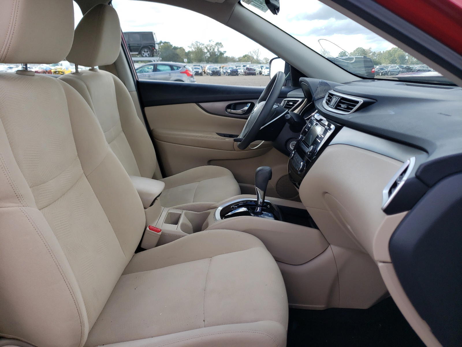 Photo 5 from auction – 2016 NISSAN ROGUE S/SL with VIN KNMAT2MT5GP605189