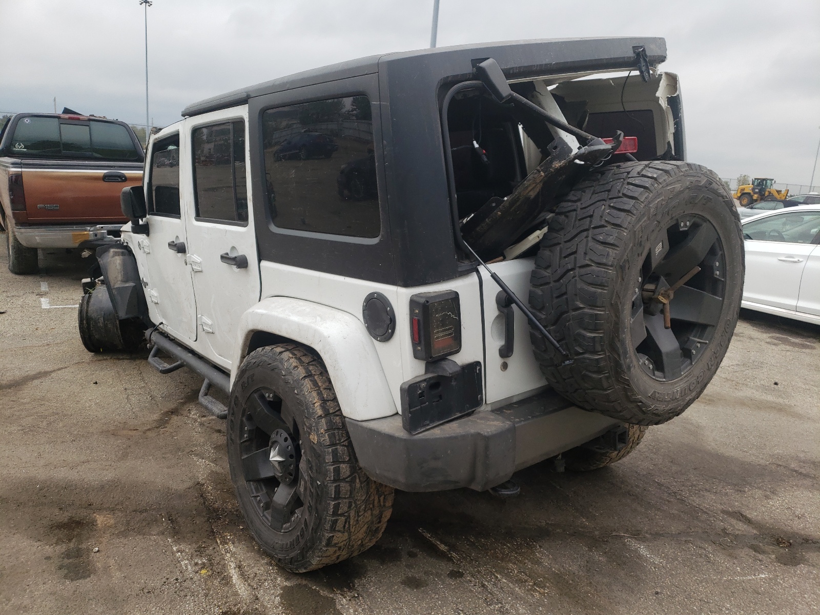 Photo 3 from auction – 2014 JEEP WRANGLER U with VIN 1C4BJWDG2EL222688
