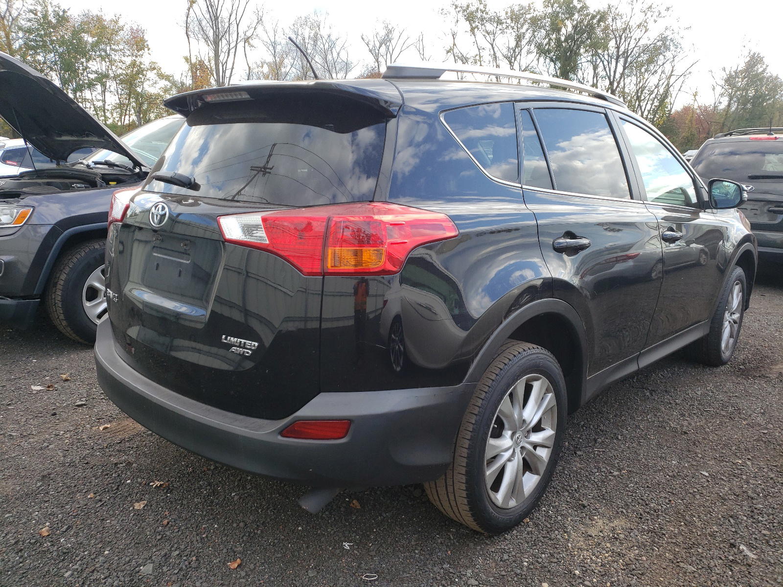 Photo 4 from auction – 2013 TOYOTA RAV4 LIMIT with VIN 2T3DFREV2DW012614