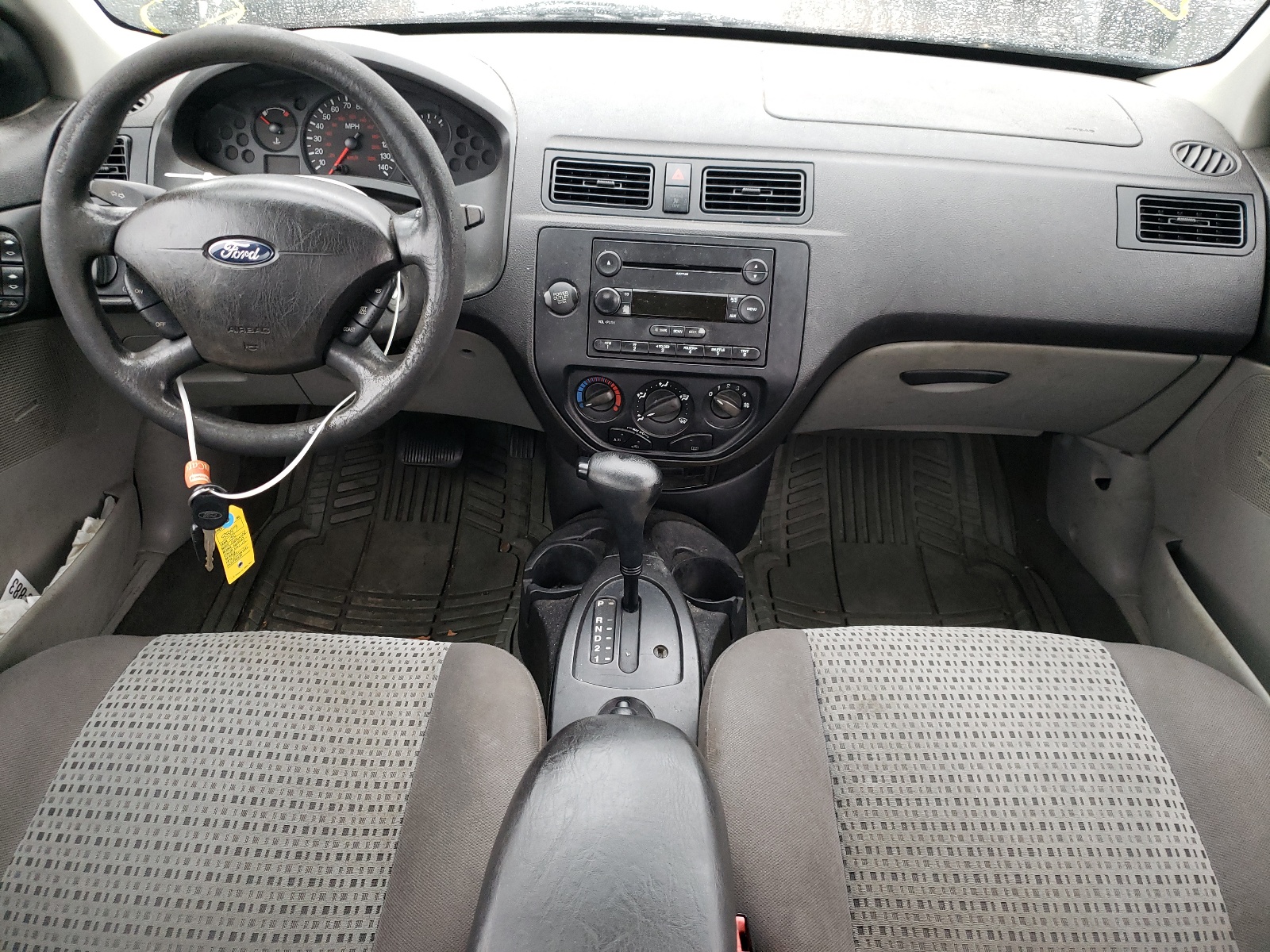 Photo 9 from auction – 2006 FORD FOCUS ZX4 with VIN 1FAFP34NX6W155485