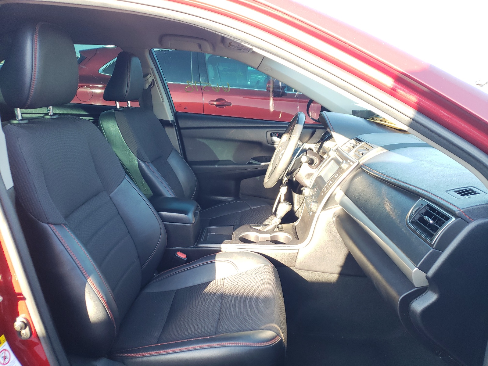 Photo 5 from auction – 2017 TOYOTA CAMRY LE with VIN 4T1BF1FK9HU675836