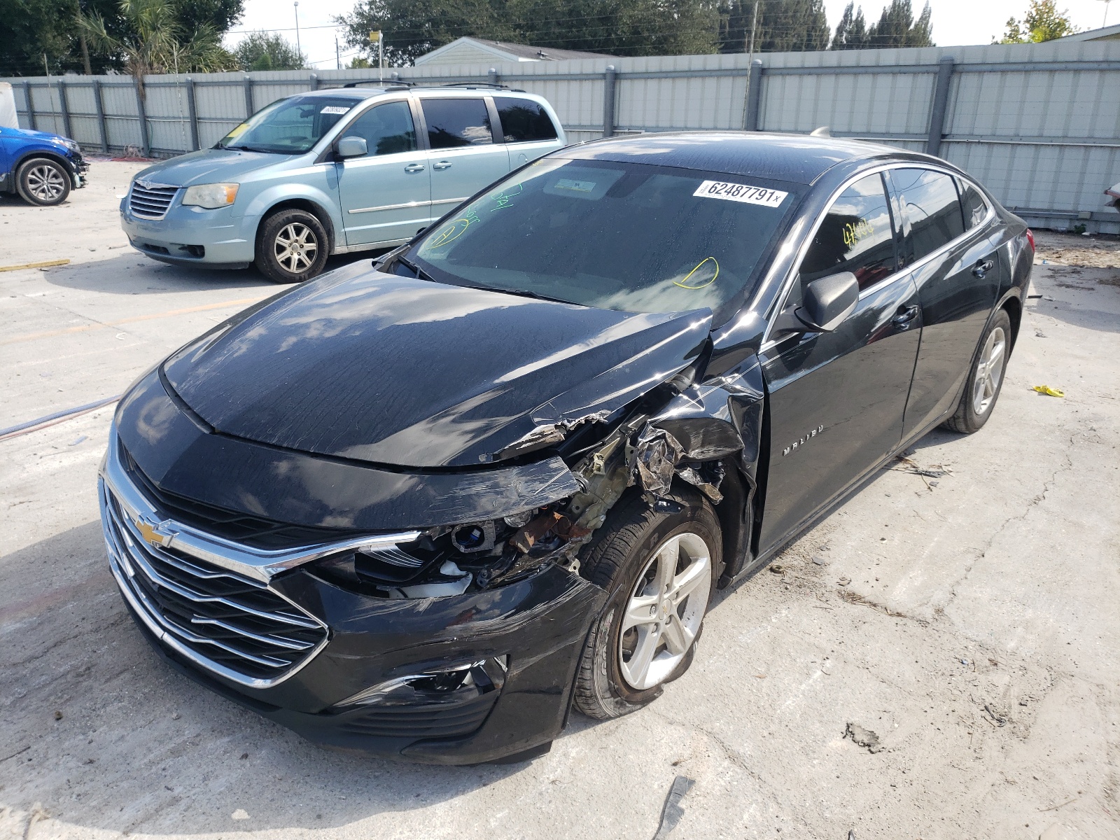 Photo 2 from auction – 2020 CHEVROLET MALIBU LS with VIN 1G1ZB5ST7LF030595