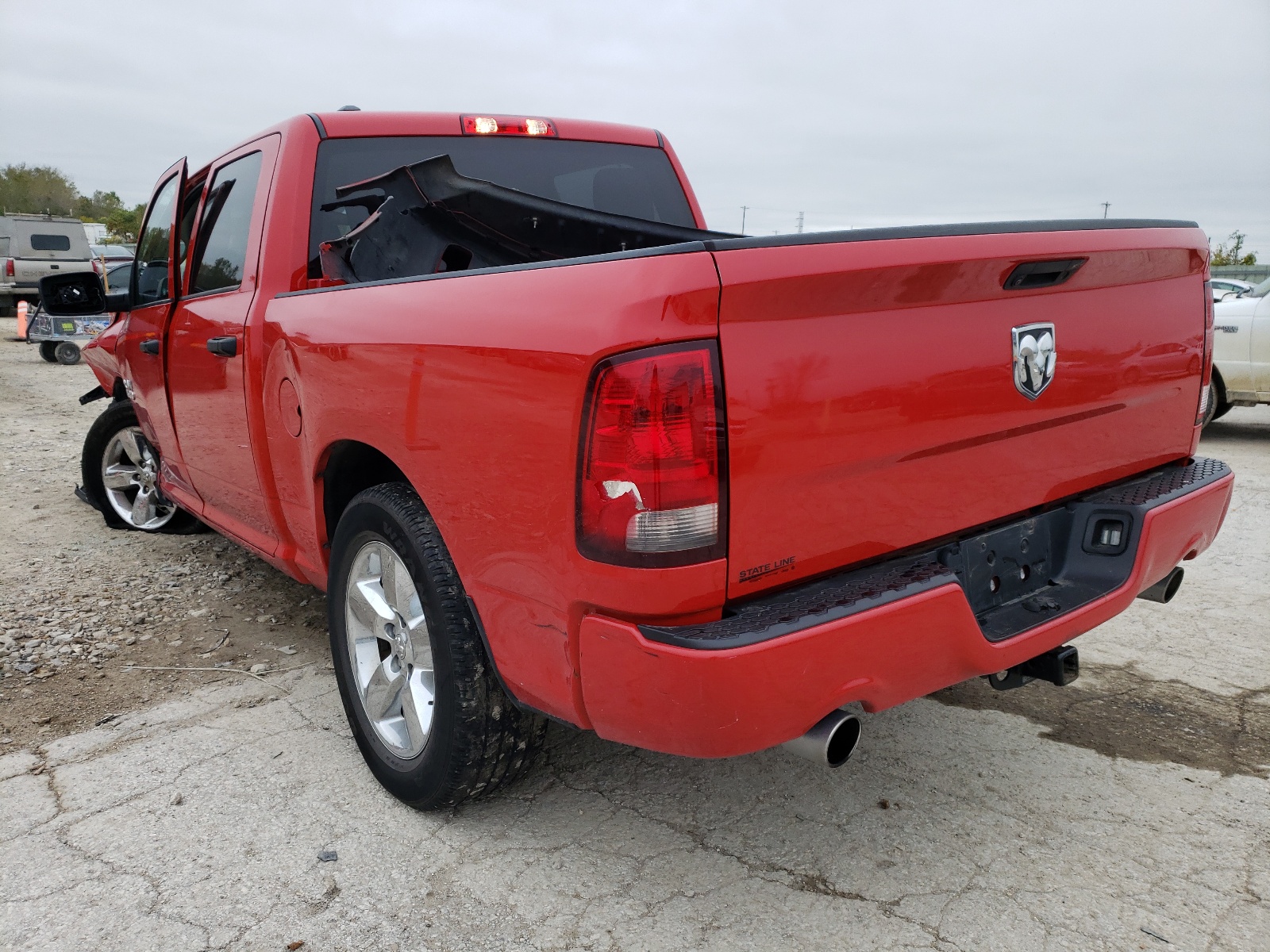 Фото 3 с аукциона – 2018 RAM 1500 ST с VIN 1C6RR6KT4JS305621