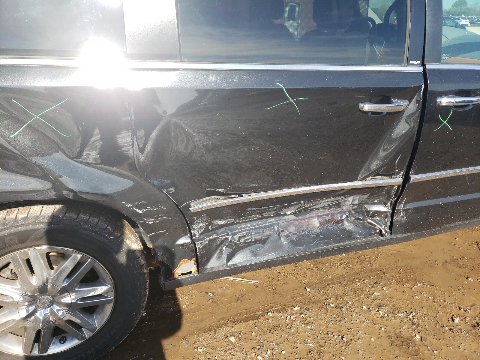 Photo 9 from auction – 2010 CHRYSLER TOWN & COU with VIN 2A4RR7DX5AR321787