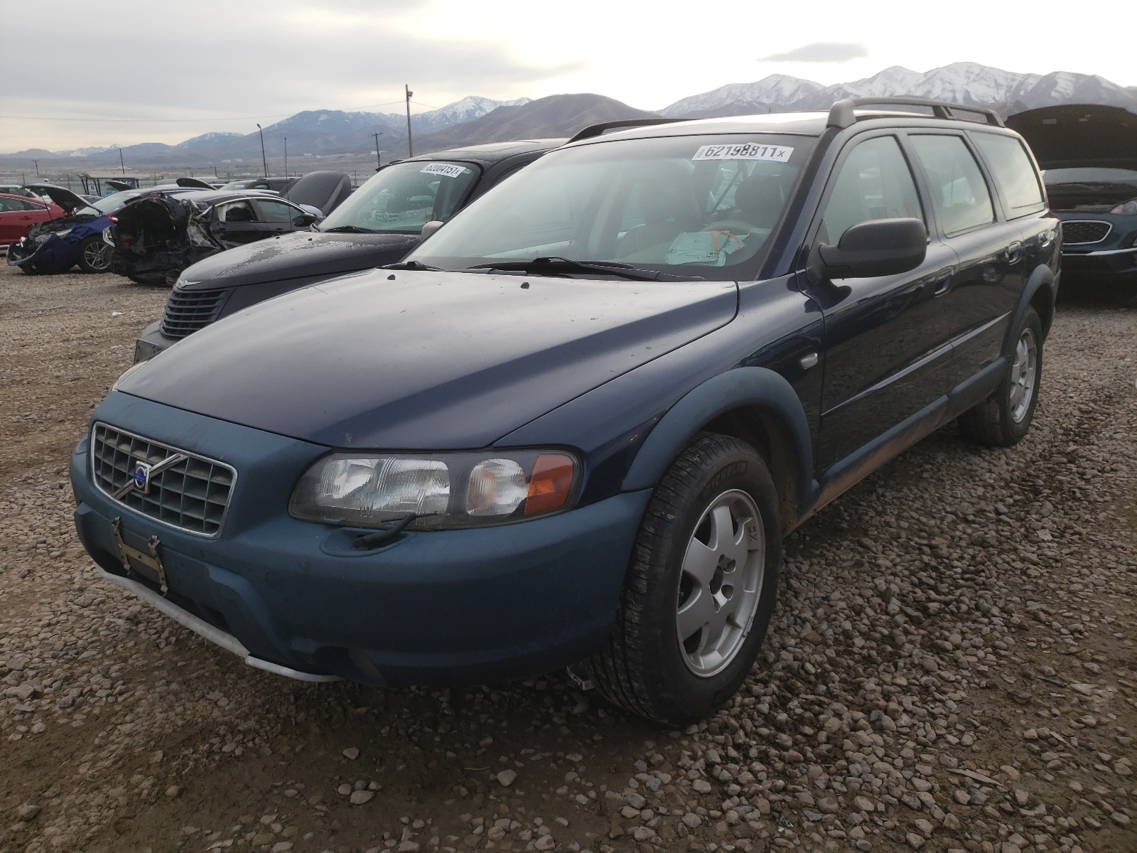 Photo 2 from auction – 2001 VOLVO V70 XC with VIN YV1SZ58D611042438
