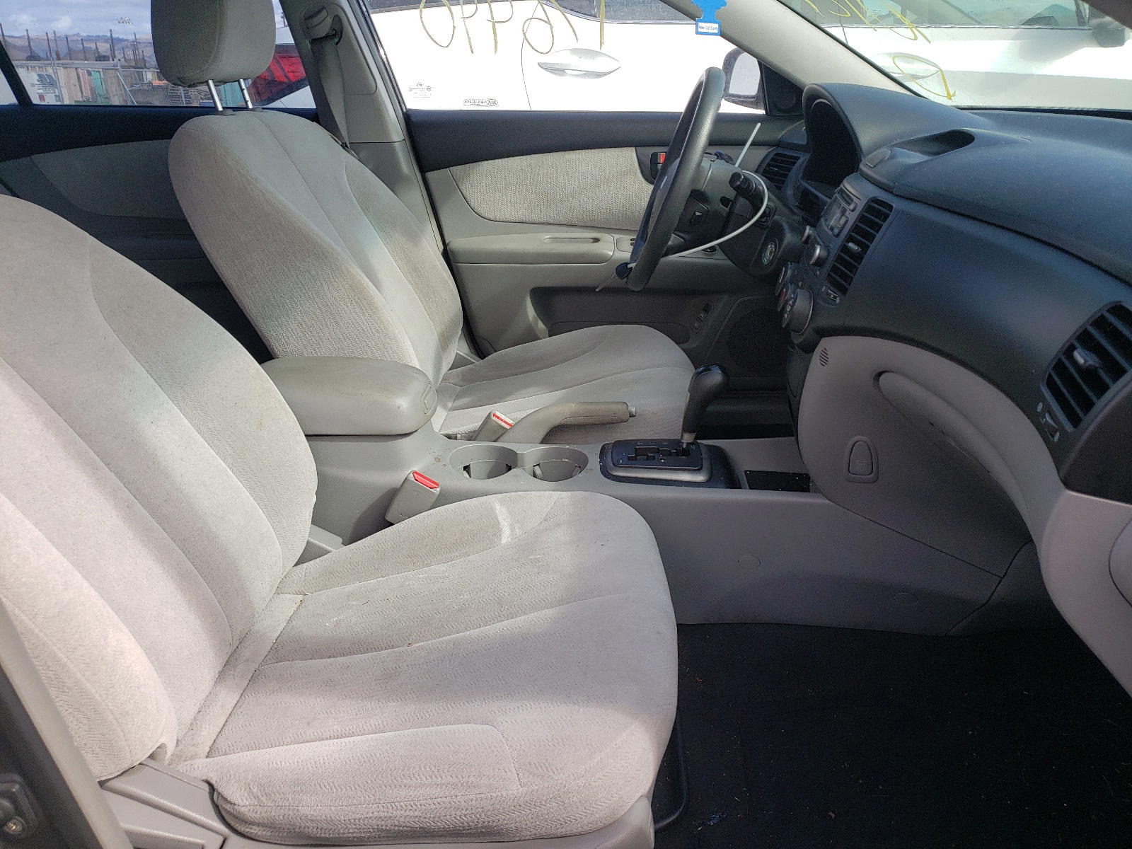 Photo 5 from auction – 2007 KIA OPTIMA with VIN KNAGE123675135474