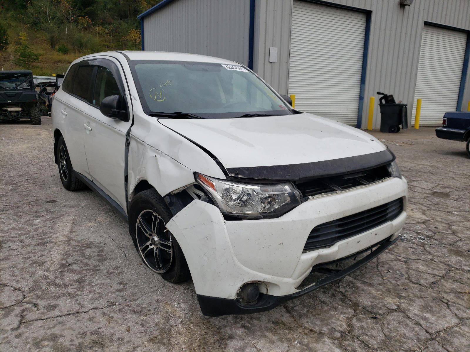 MITSUBISHI OUTLANDER 2014 with VIN JA4AD2A34EZ000710 - Photo from auction
