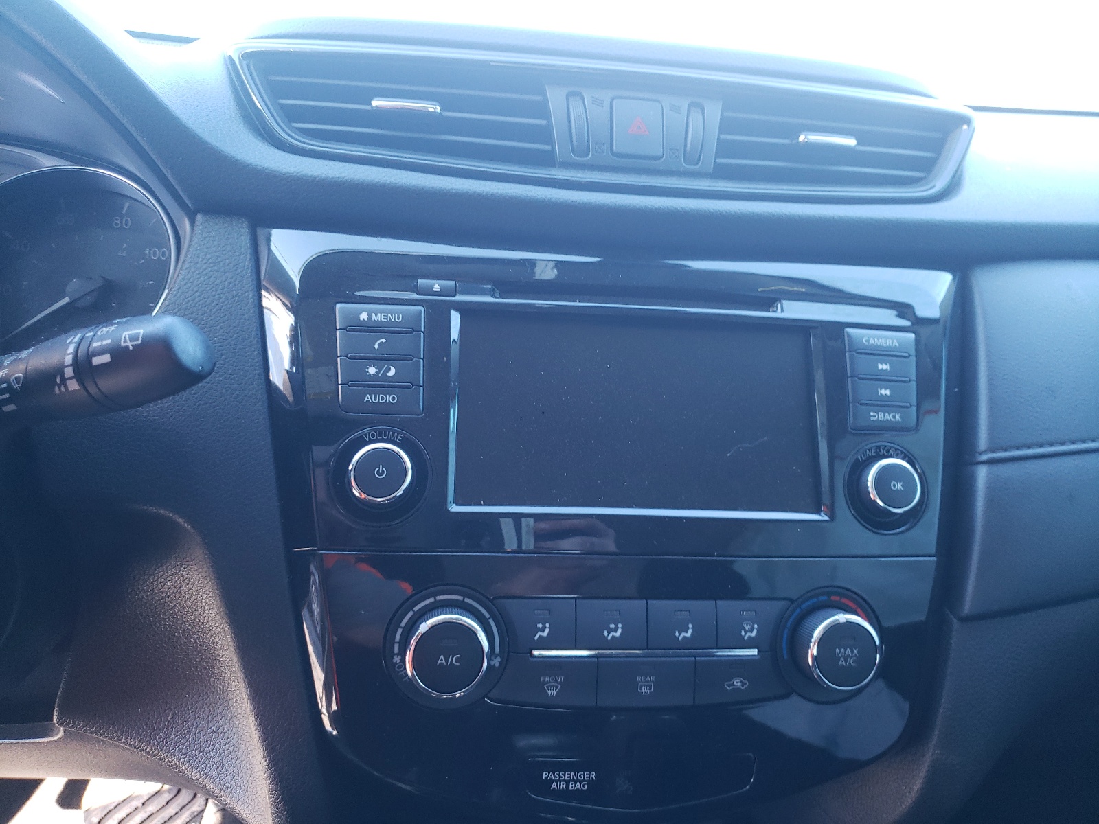 Photo 9 from auction – 2019 NISSAN ROGUE S with VIN 5N1AT2MTXKC831613