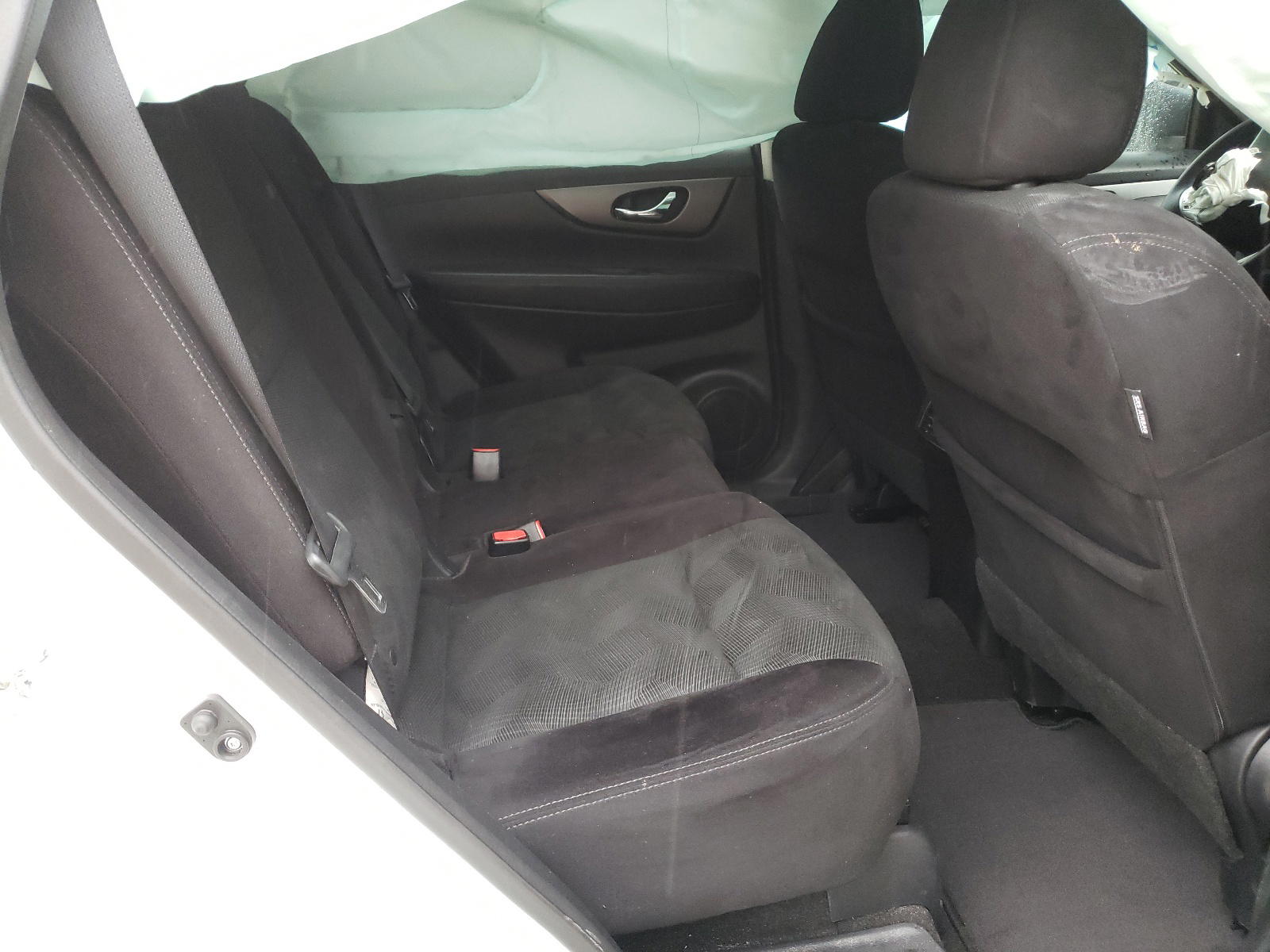 Photo 6 from auction – 2015 NISSAN ROGUE S with VIN 5N1AT2MT7FC767147