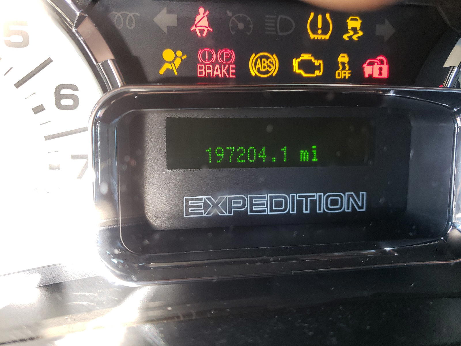 Photo 8 from auction – 2014 FORD EXPEDITION with VIN 1FMJK1J54EEF51097