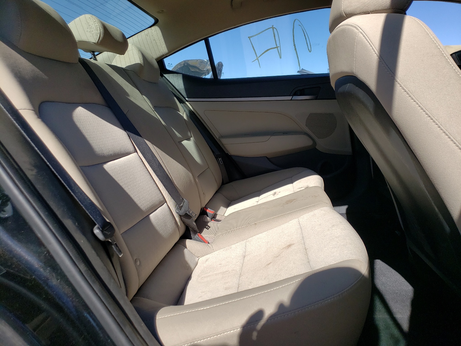 Photo 6 from auction – 2018 HYUNDAI ELANTRA SE with VIN 5NPD74LF2JH301751
