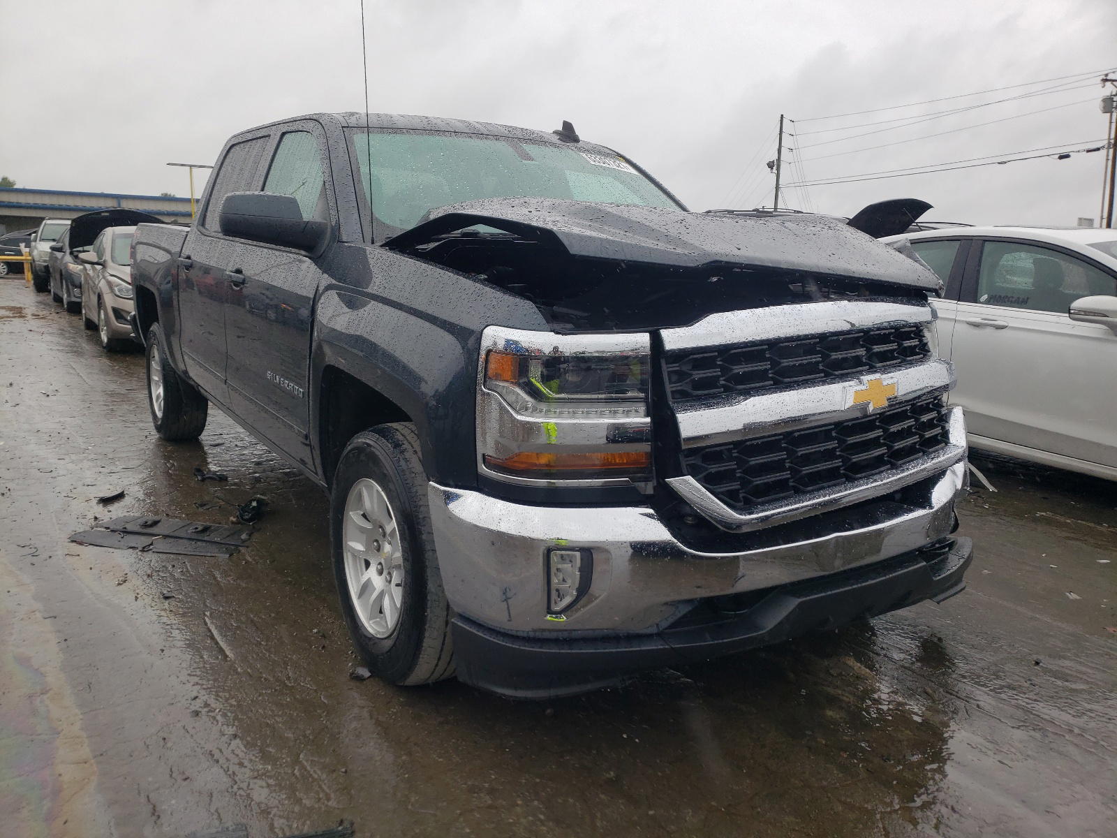 CHEVROLET SILVERADO 2017 with VIN 3GCUKREC3HG484563 - Photo from auction
