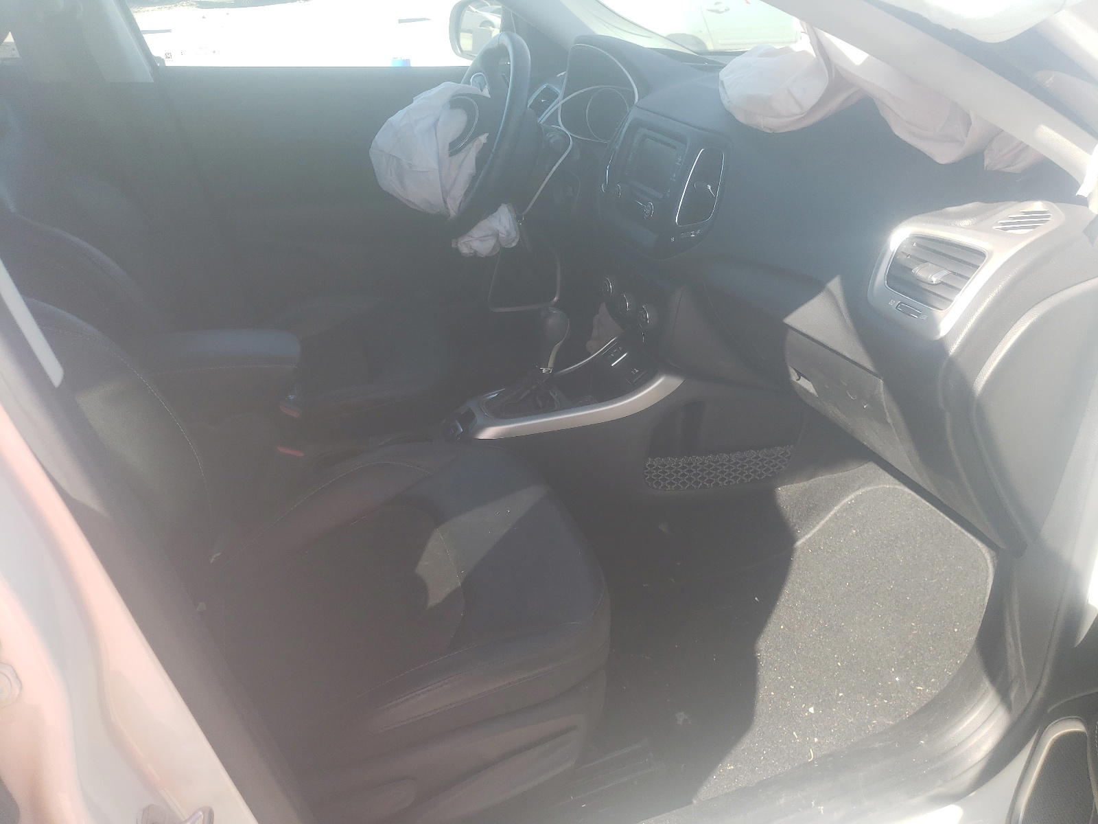Photo 5 from auction – 2018 JEEP COMPASS LA with VIN 3C4NJCBB0JT488406