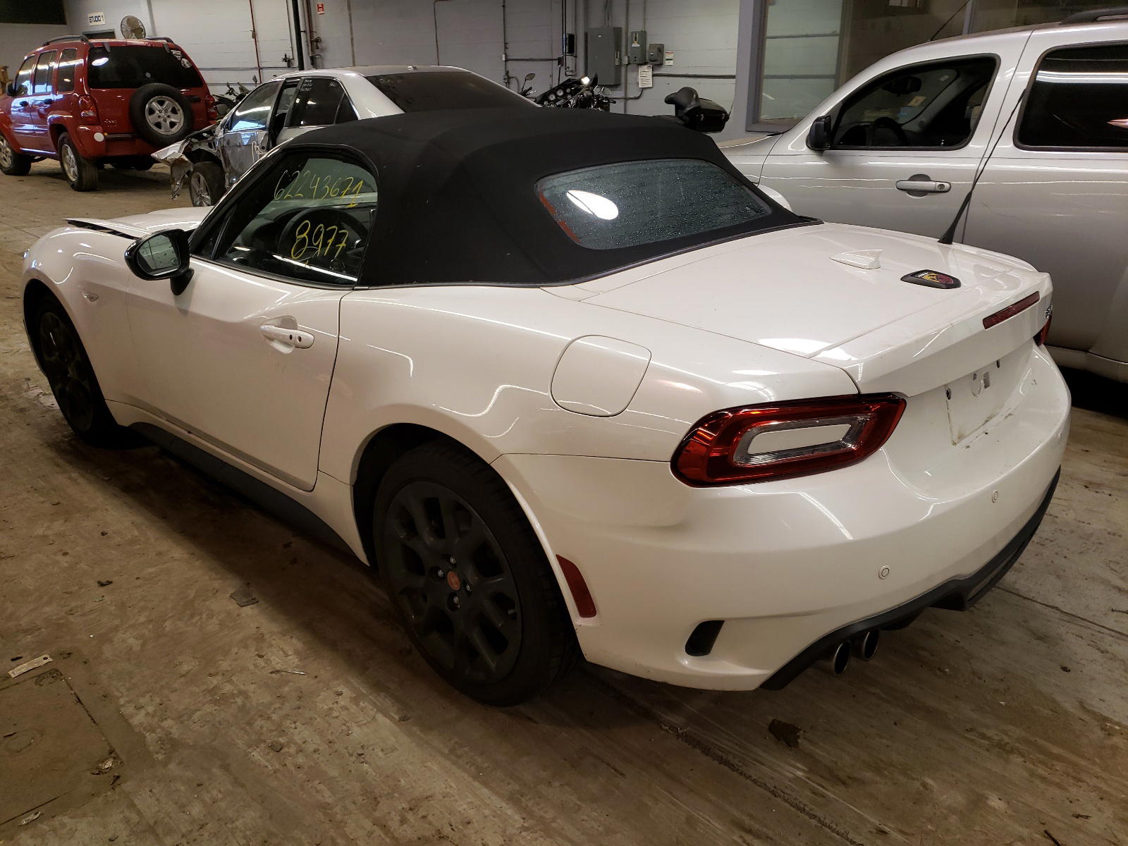 Photo 3 from auction – 2019 FIAT 124 SPIDER with VIN JC1NFAEK2K0141740