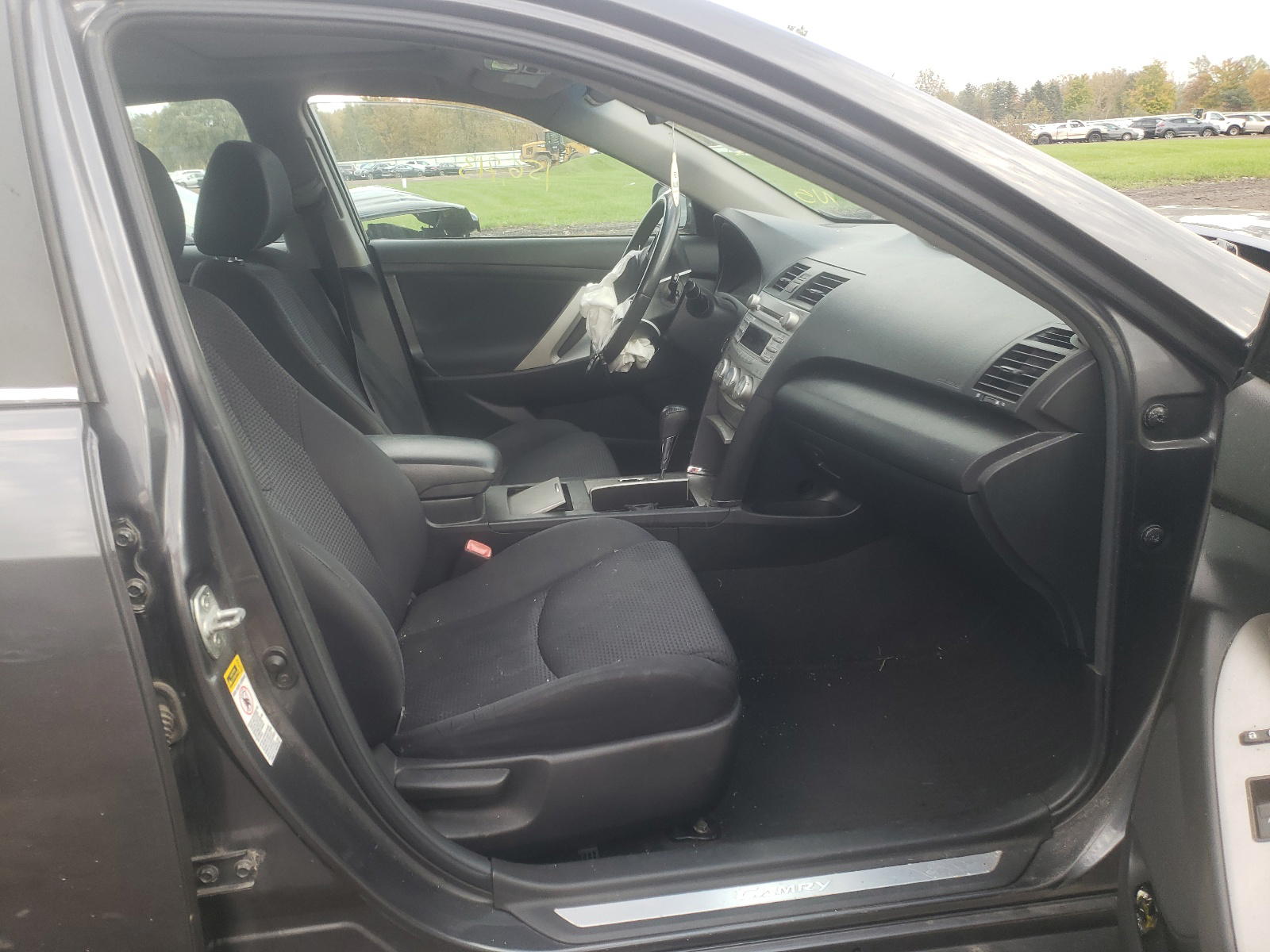 Photo 5 from auction – 2011 TOYOTA CAMRY BASE with VIN 4T1BF3EK7BU660708
