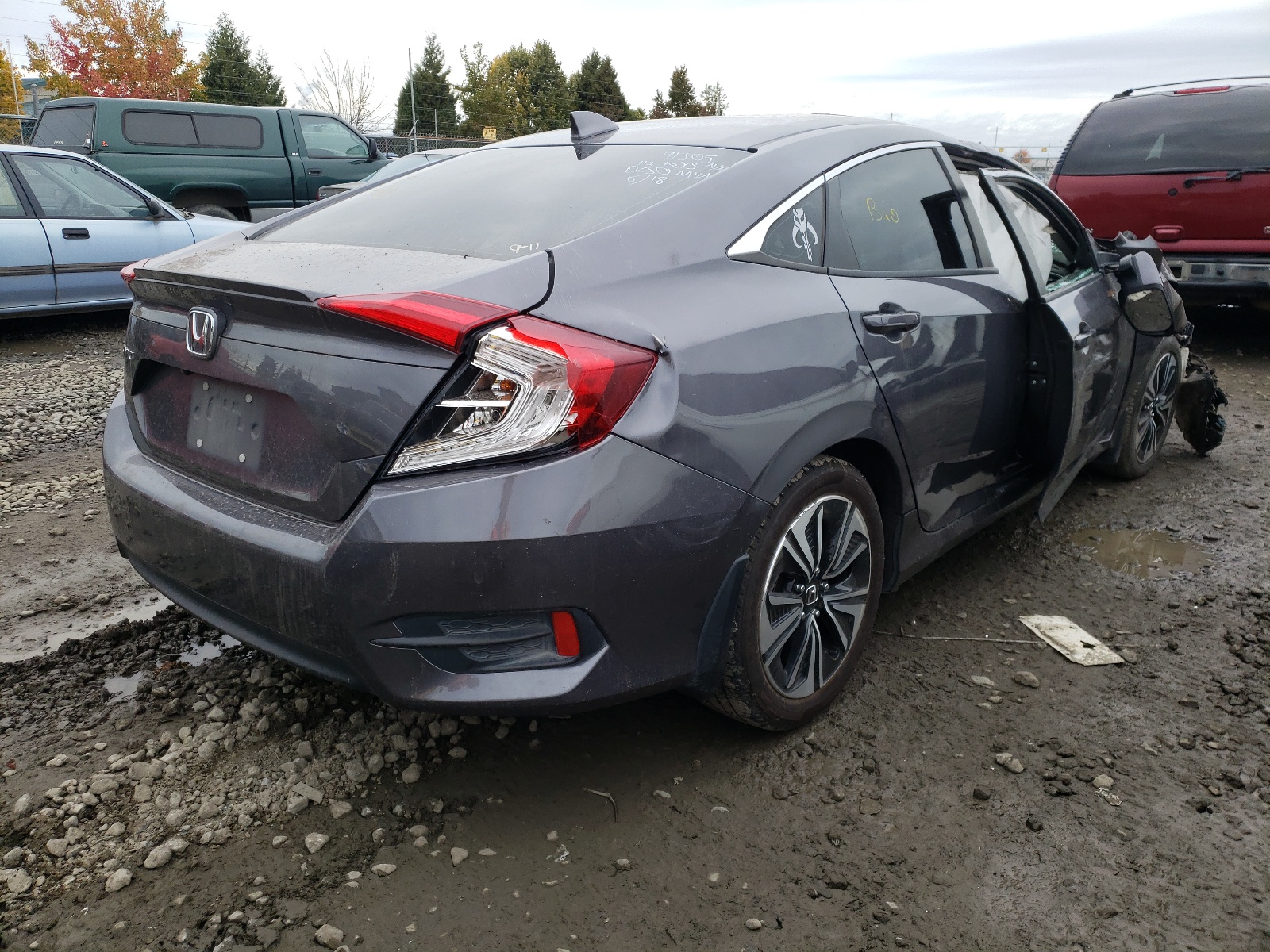 Photo 4 from auction – 2017 HONDA CIVIC EX with VIN 2HGFC1E35HH658965