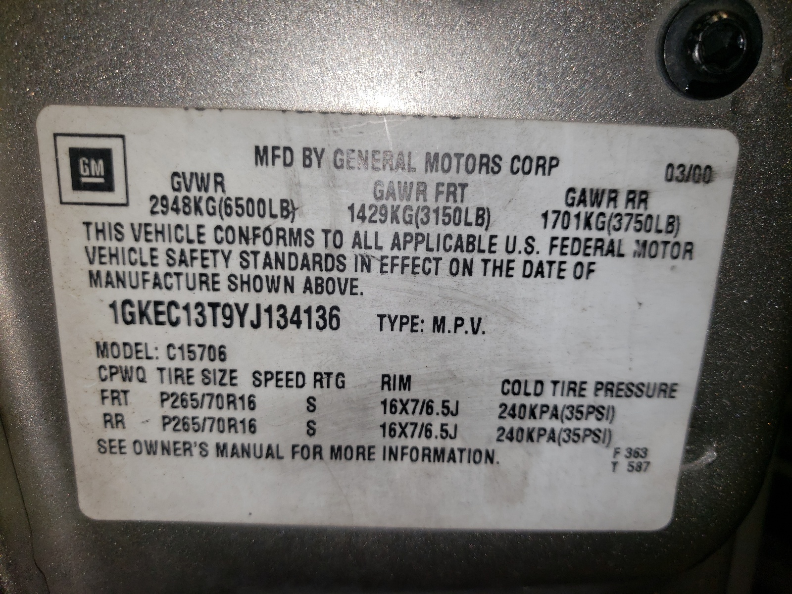 Photo 10 from auction – 2000 GMC YUKON with VIN 1GKEC13T9YJ134136