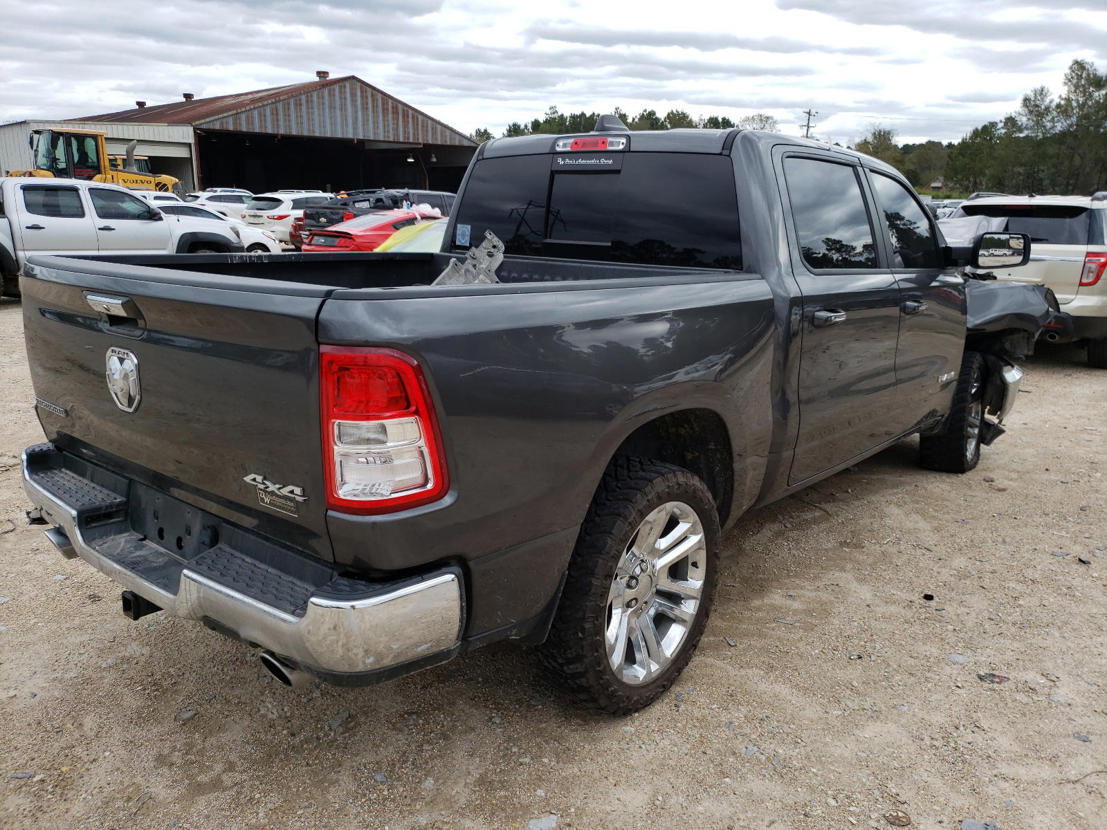 Photo 4 from auction – 2019 RAM 1500 BIG H with VIN 1C6SRFFT1KN575823