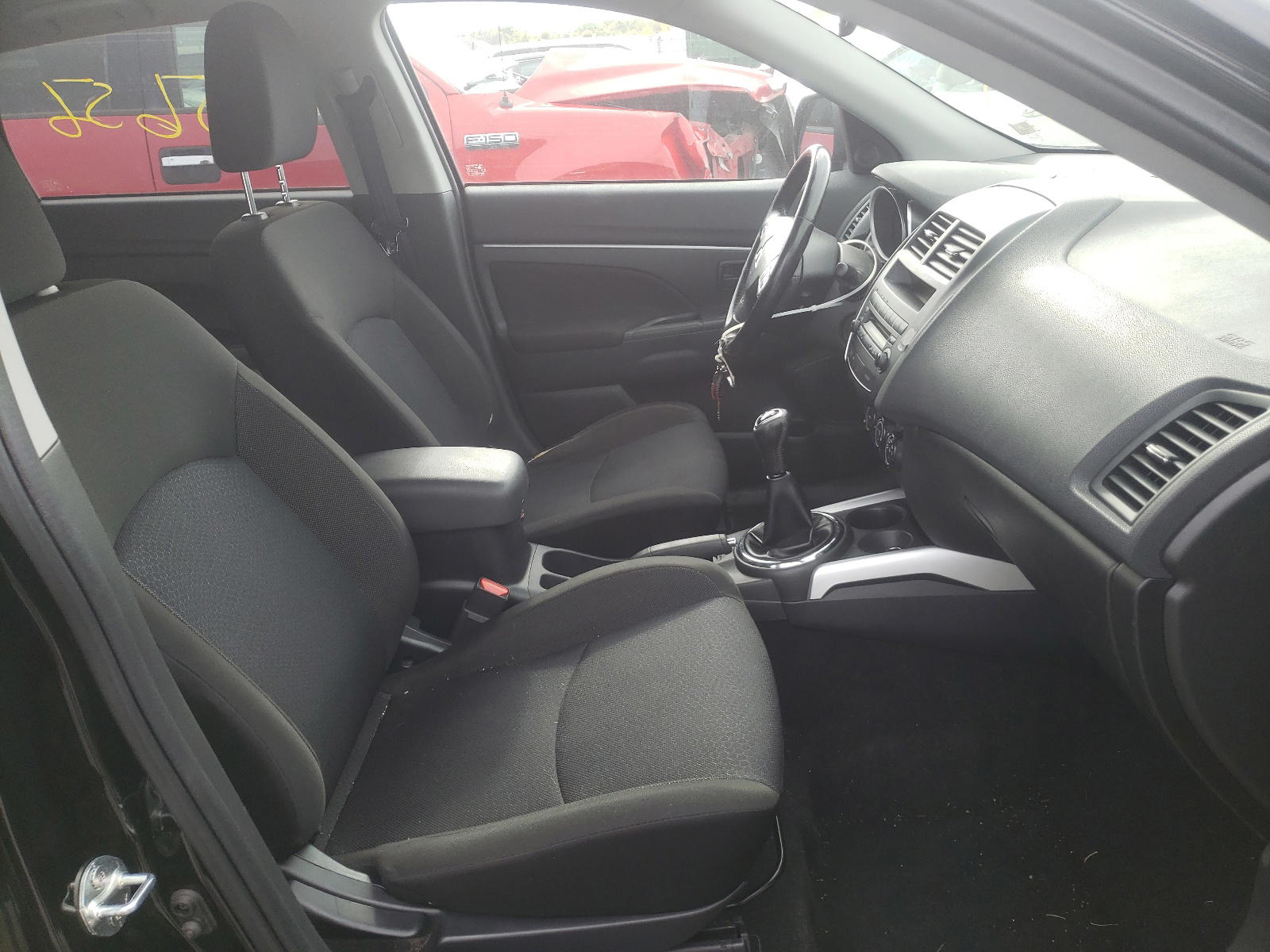 Photo 5 from auction – 2012 MITSUBISHI OUTLANDER with VIN JA4AP3AU2CZ001650