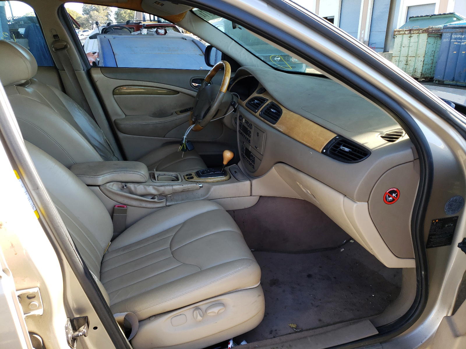 Photo 5 from auction – 2001 JAGUAR S-TYPE with VIN SAJDA01N21FL98417