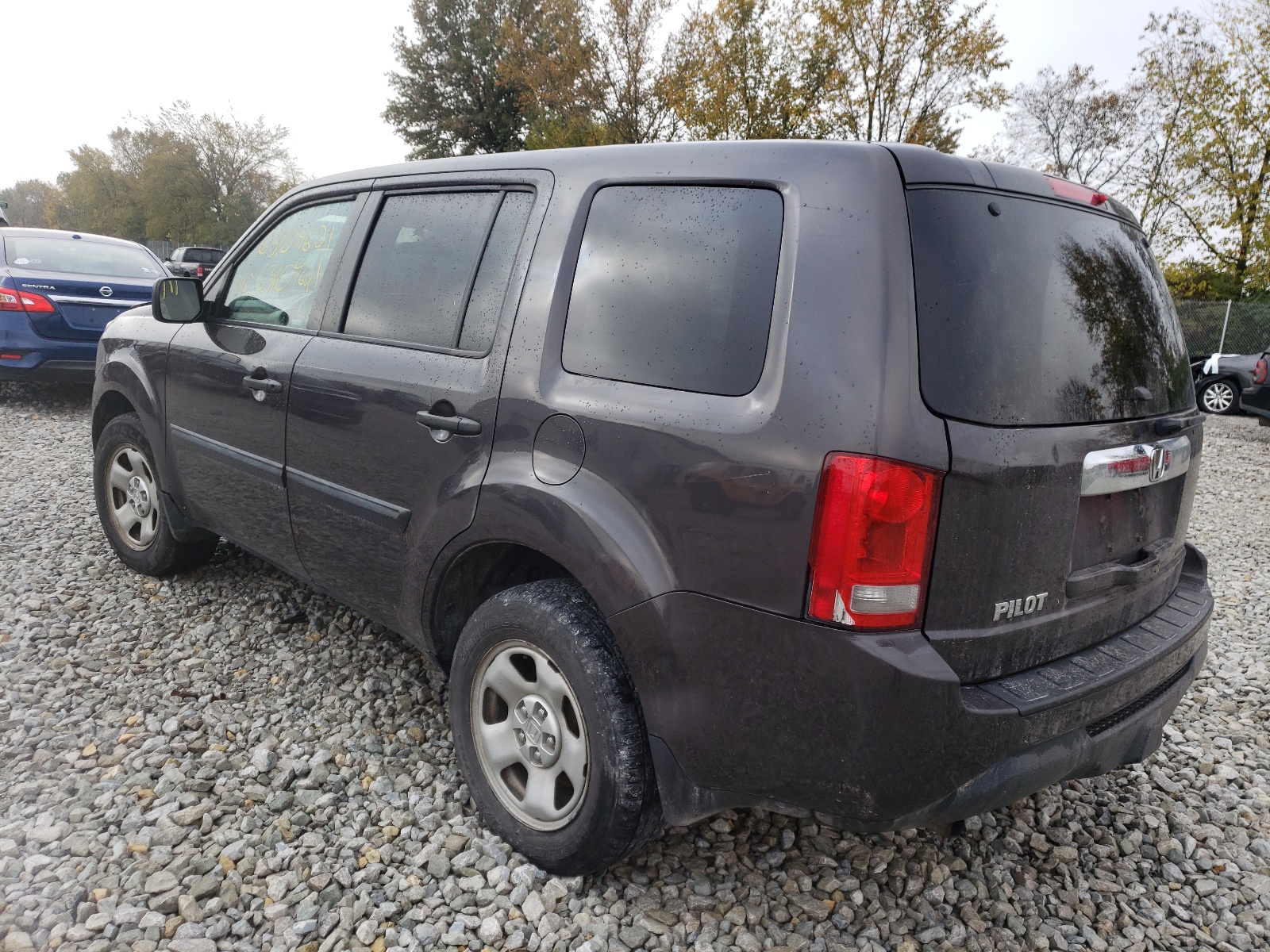 Photo 3 from auction – 2013 HONDA PILOT LX with VIN 5FNYF3H26DB041930