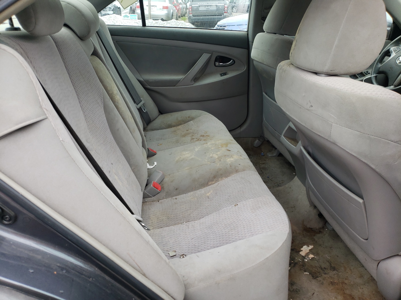 Photo 6 from auction – 2010 TOYOTA CAMRY with VIN 4T1BF3EK0AU098911