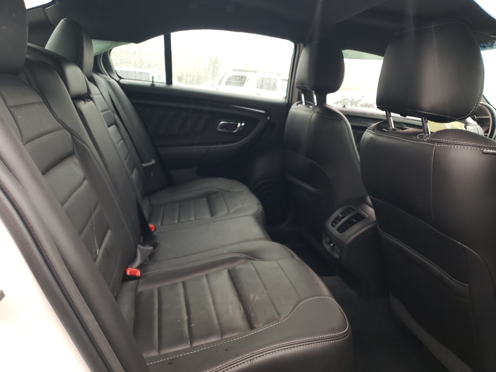 Zdjęcie 6 z aukcji – 2013 FORD TAURUS SHO z VIN 1FAHP2KT7DG200894
